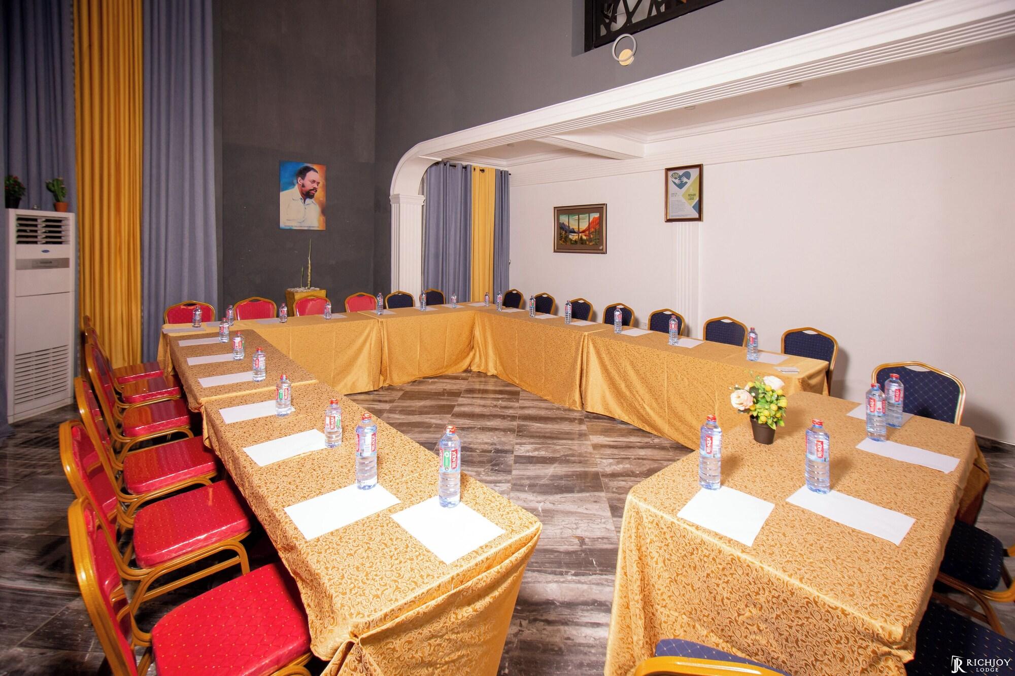 Centro de Negocios RichJoy Lodge