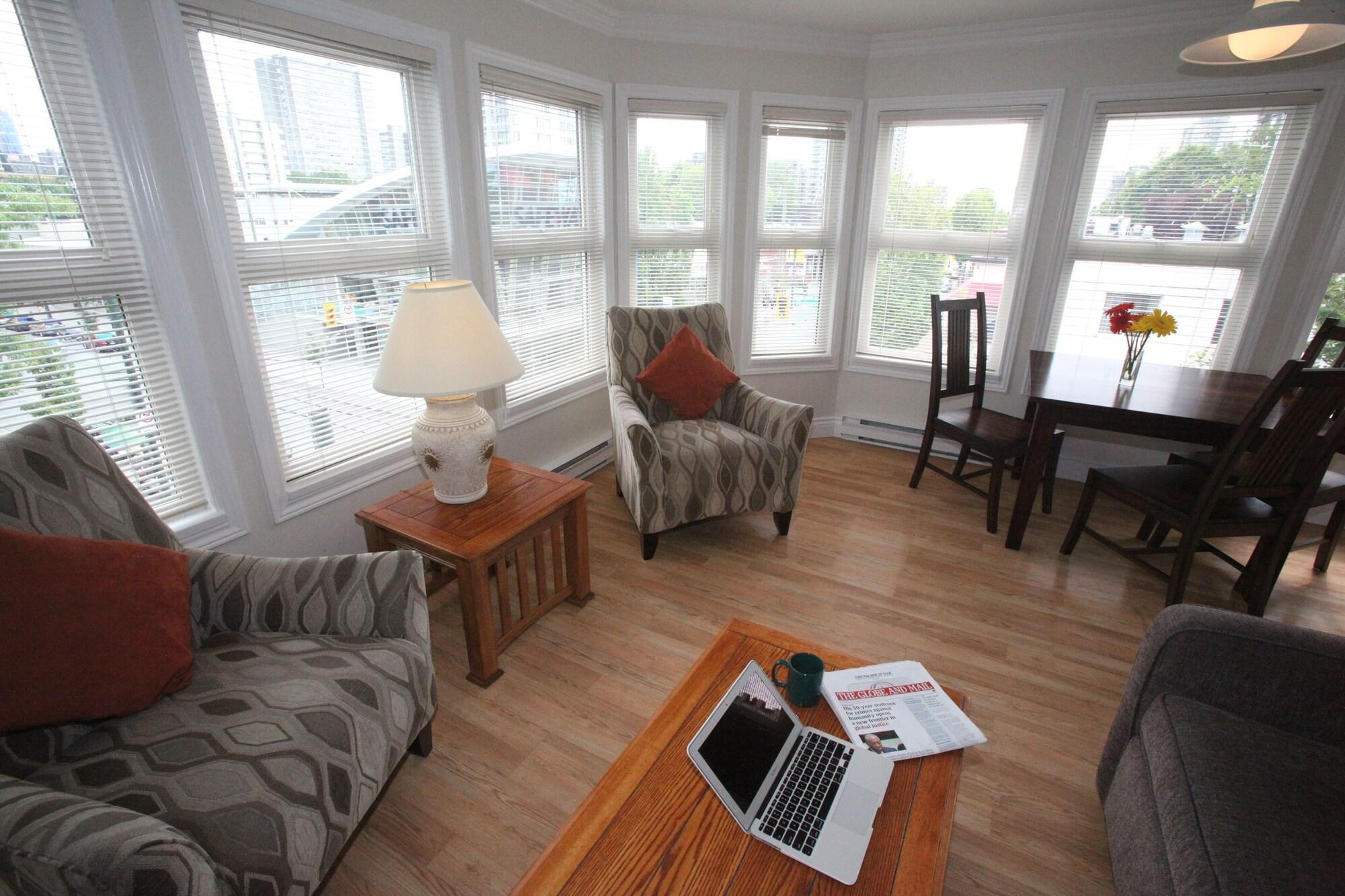 Comodidades del Alojamiento Times Square Suites Hotel