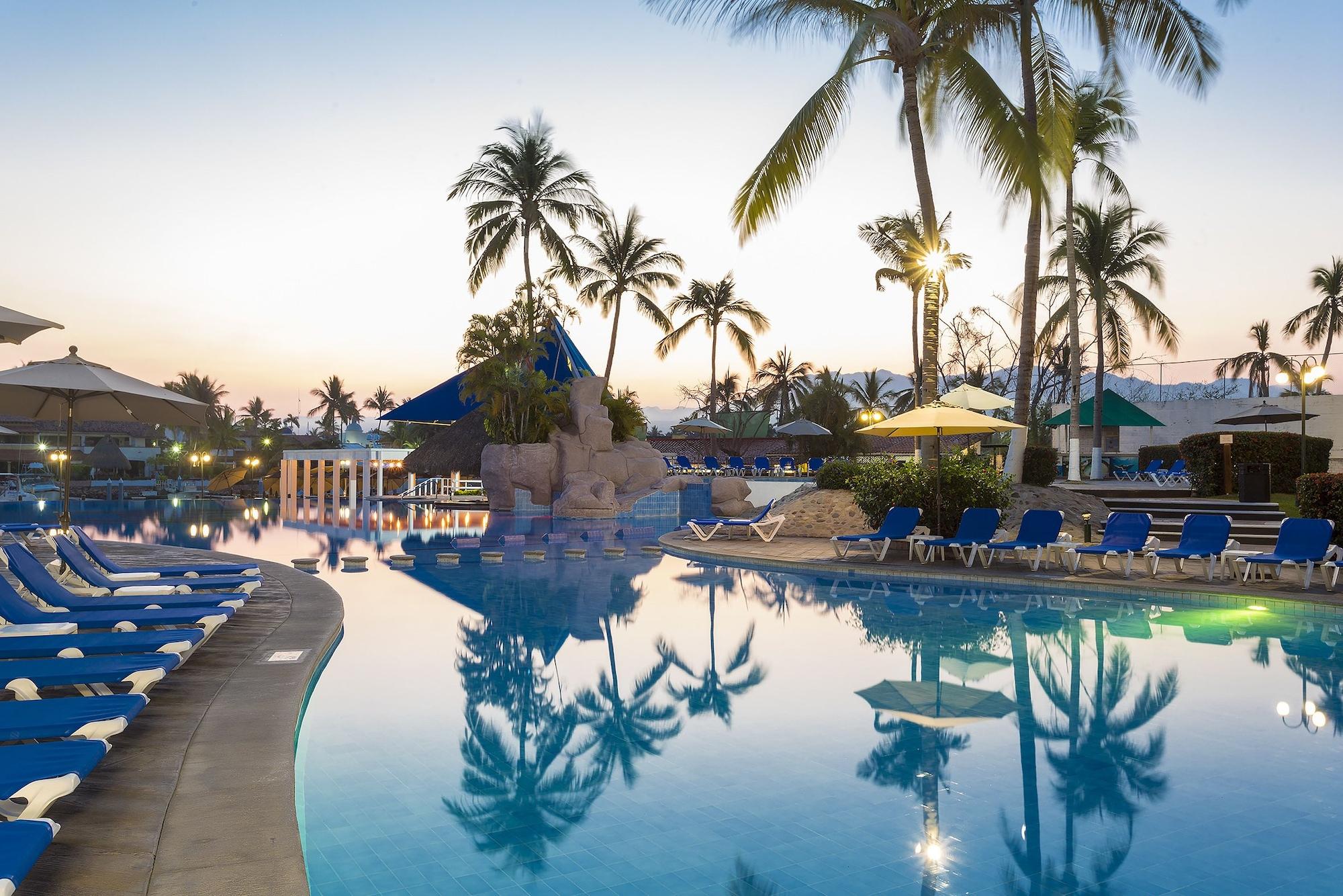 Vista Piscina Vamar Vallarta All Inclusive Marina and Beach Resort