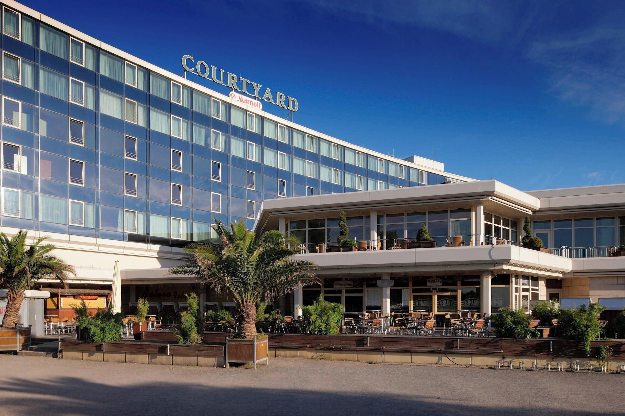Vista Exterior Courtyard by Marriott Hannover Maschsee