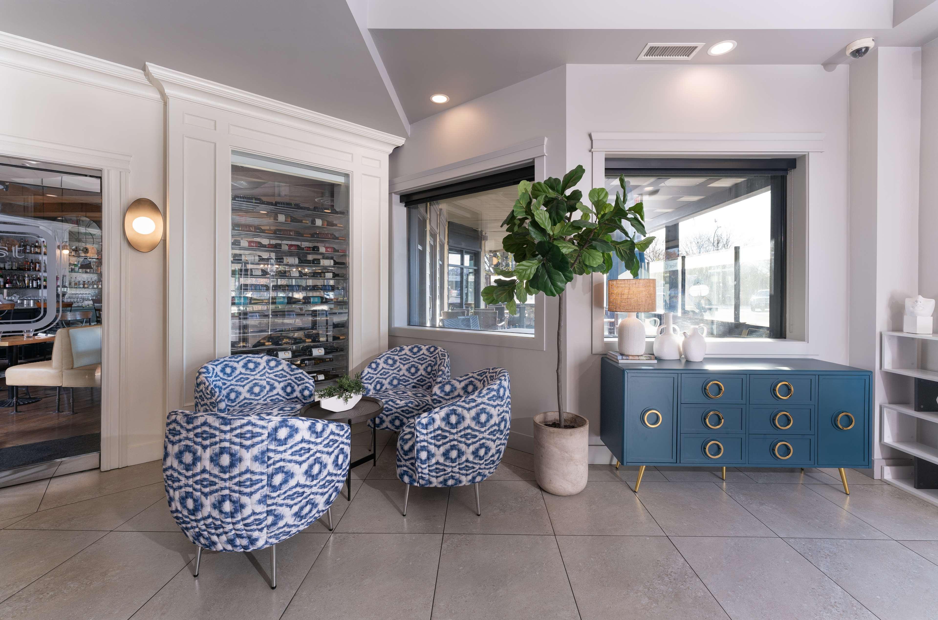 Vista Lobby Prestige Beach House, WorldHotels Crafted