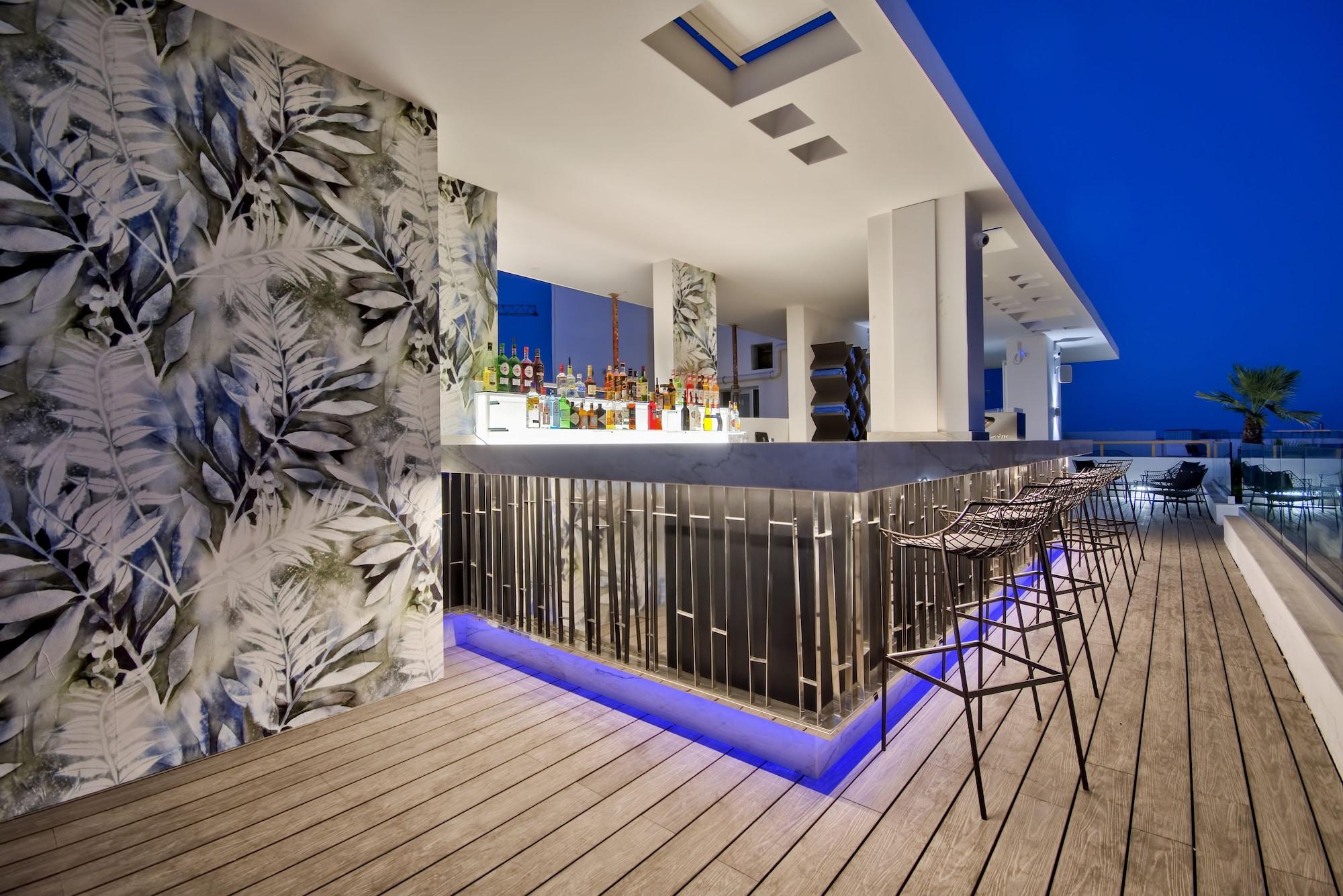 Bar/Salón Hotel Valentina