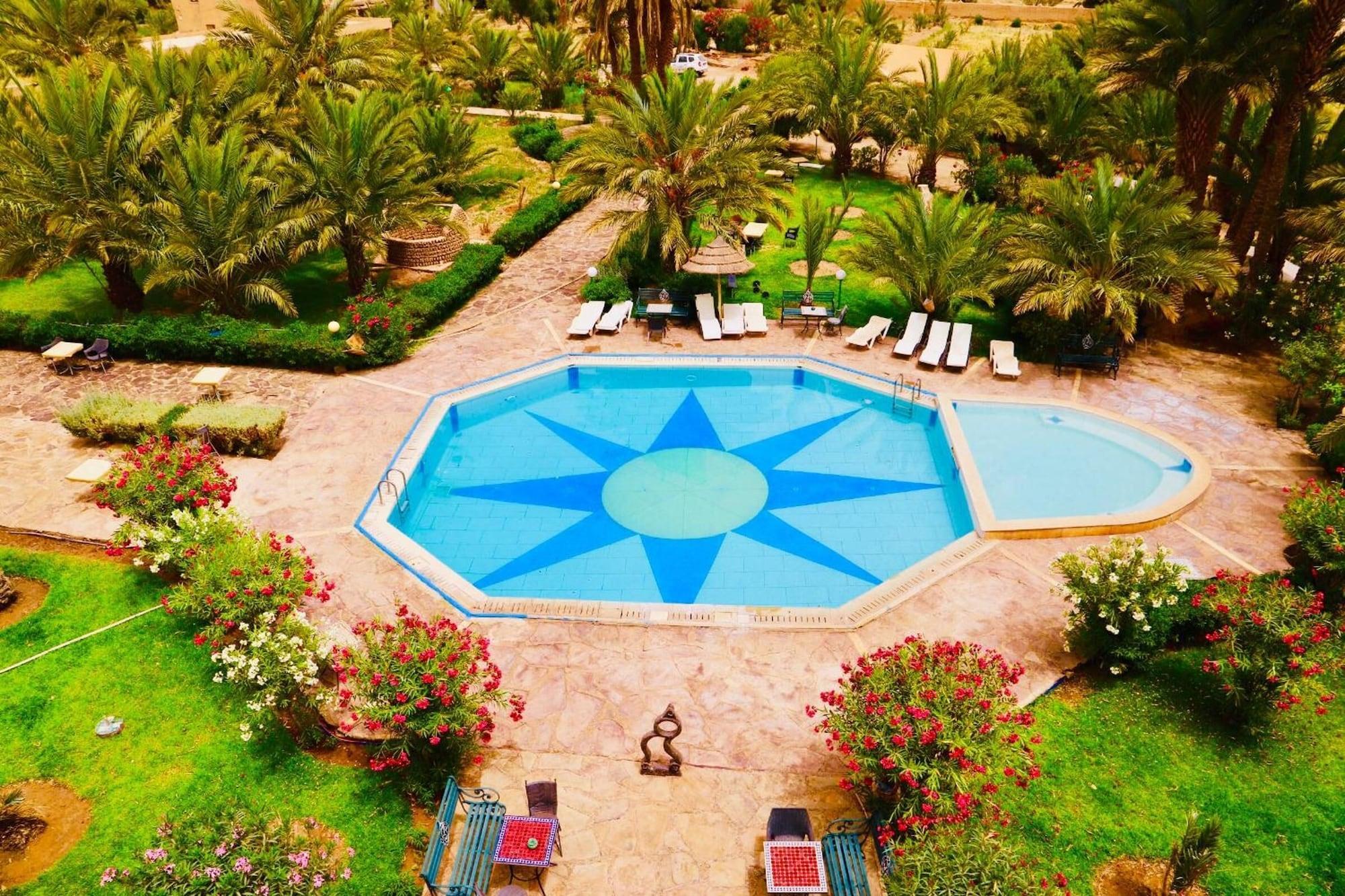 Vista Piscina Hotel Ksar Assalassil