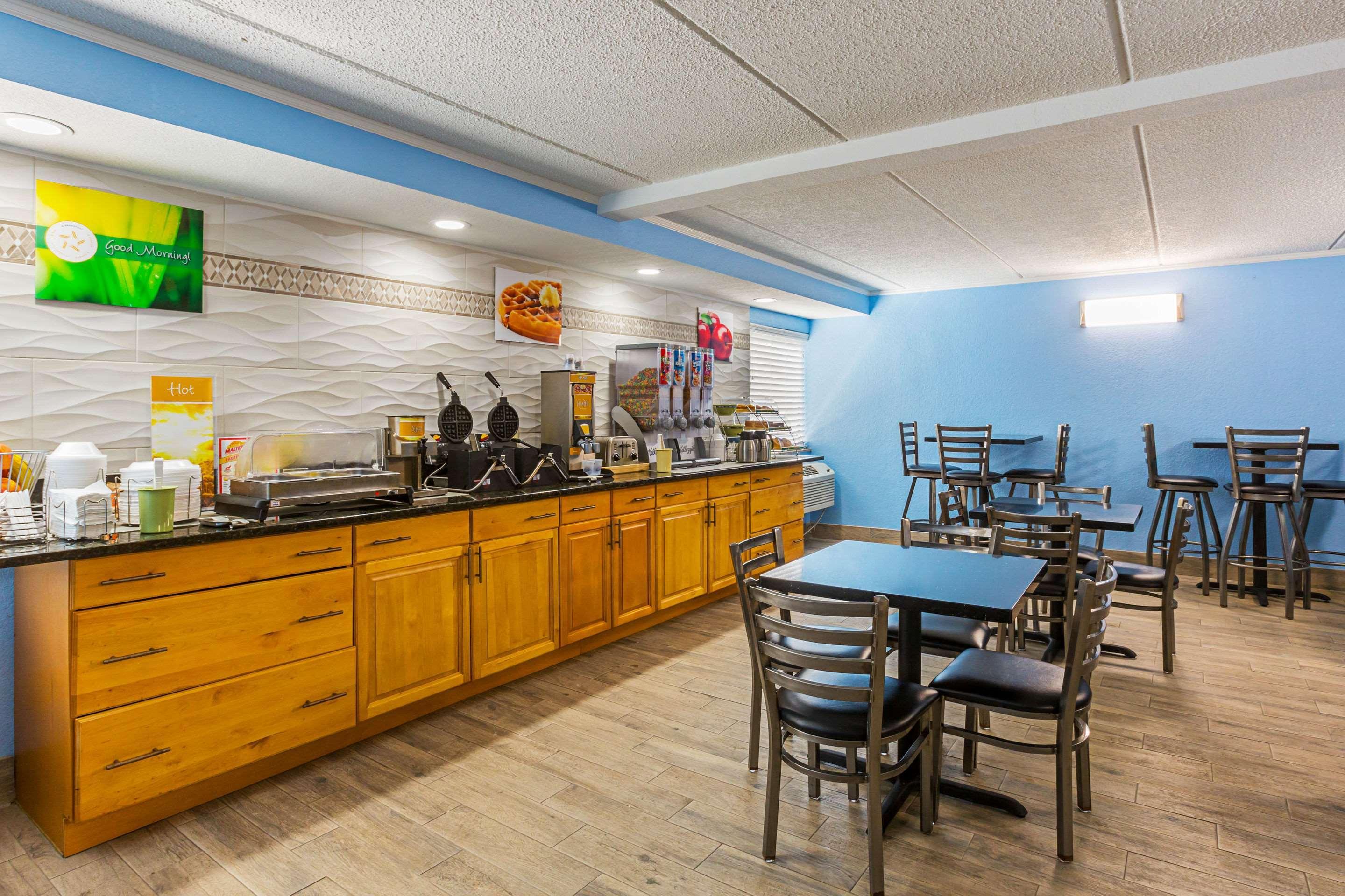 Restaurant Quality Inn & Suites Six Flags Area