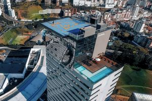 Alojamiento - Trade Hotel