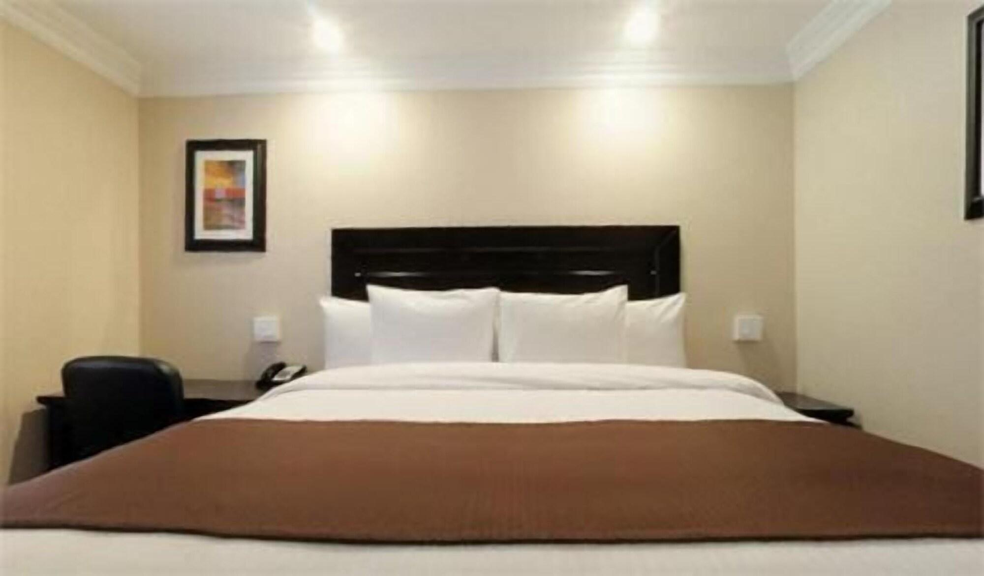 Habitación Raincross Hotel