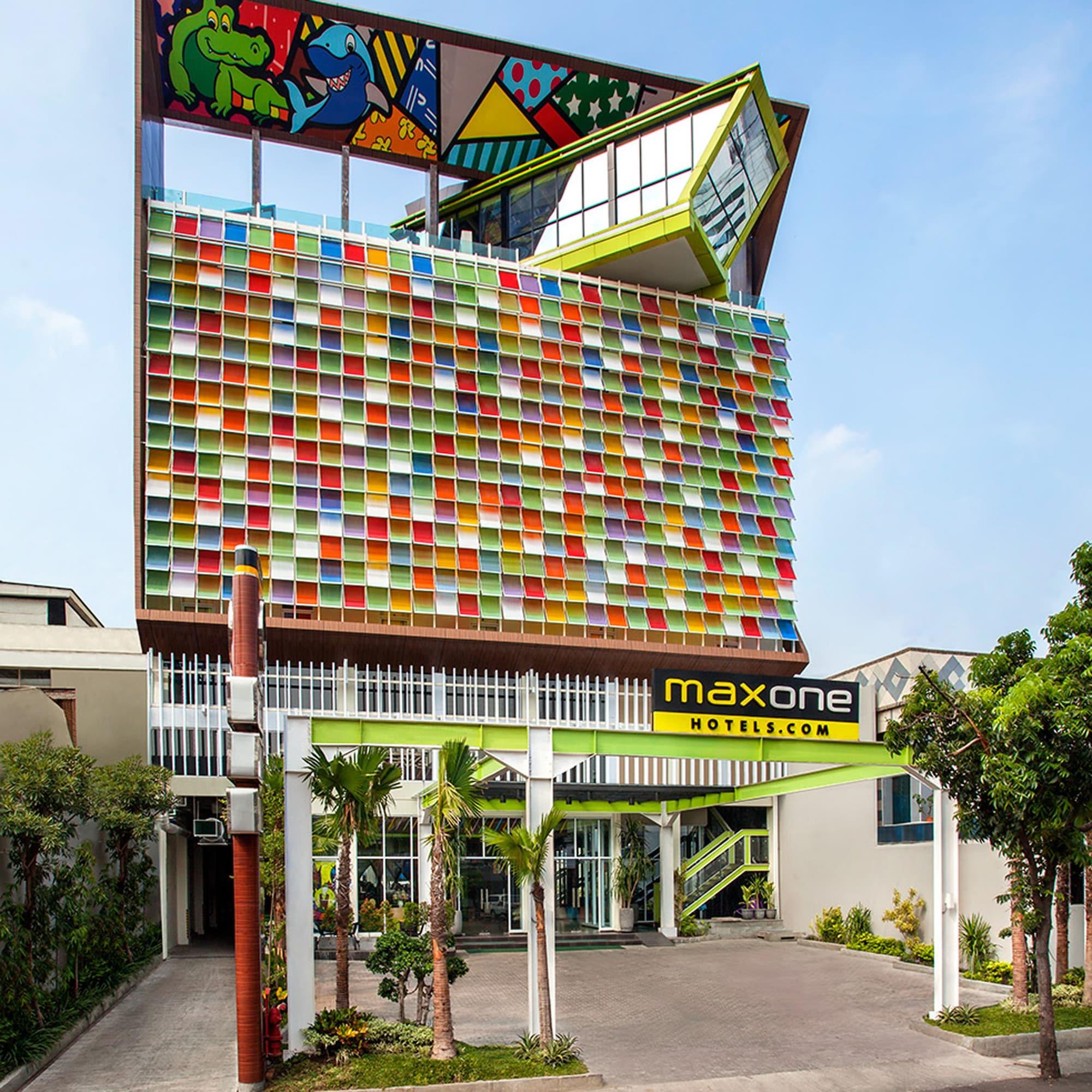 Vista Exterior MAXONE Tidar Surabaya