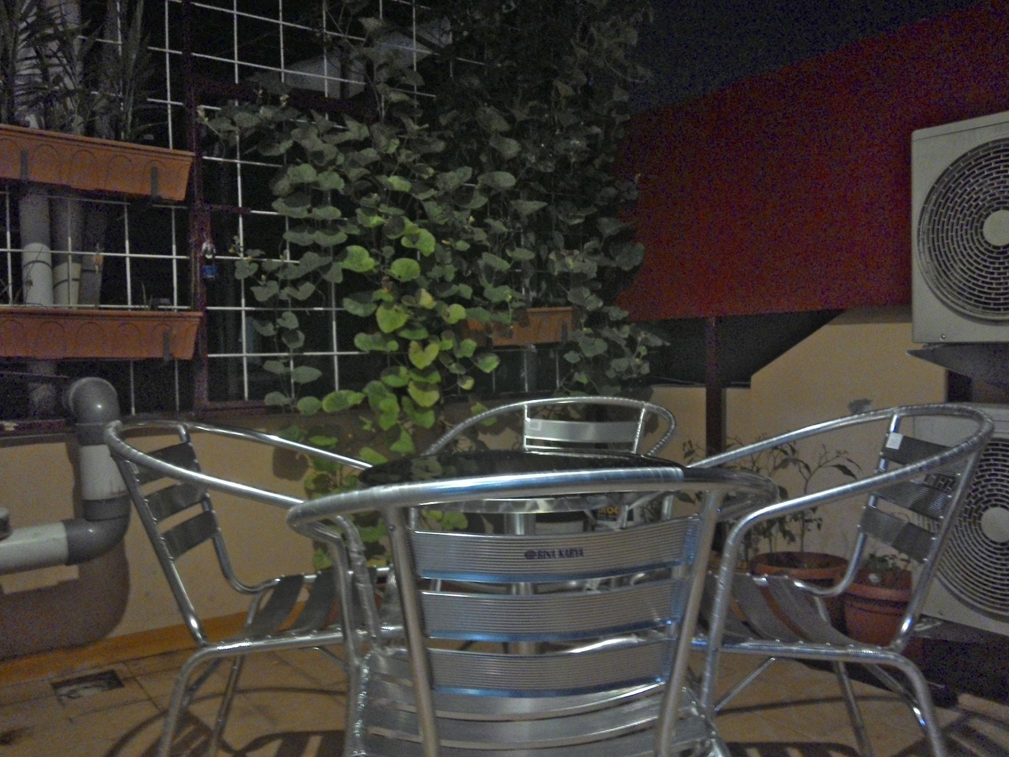 Varios Kanto's Guest House