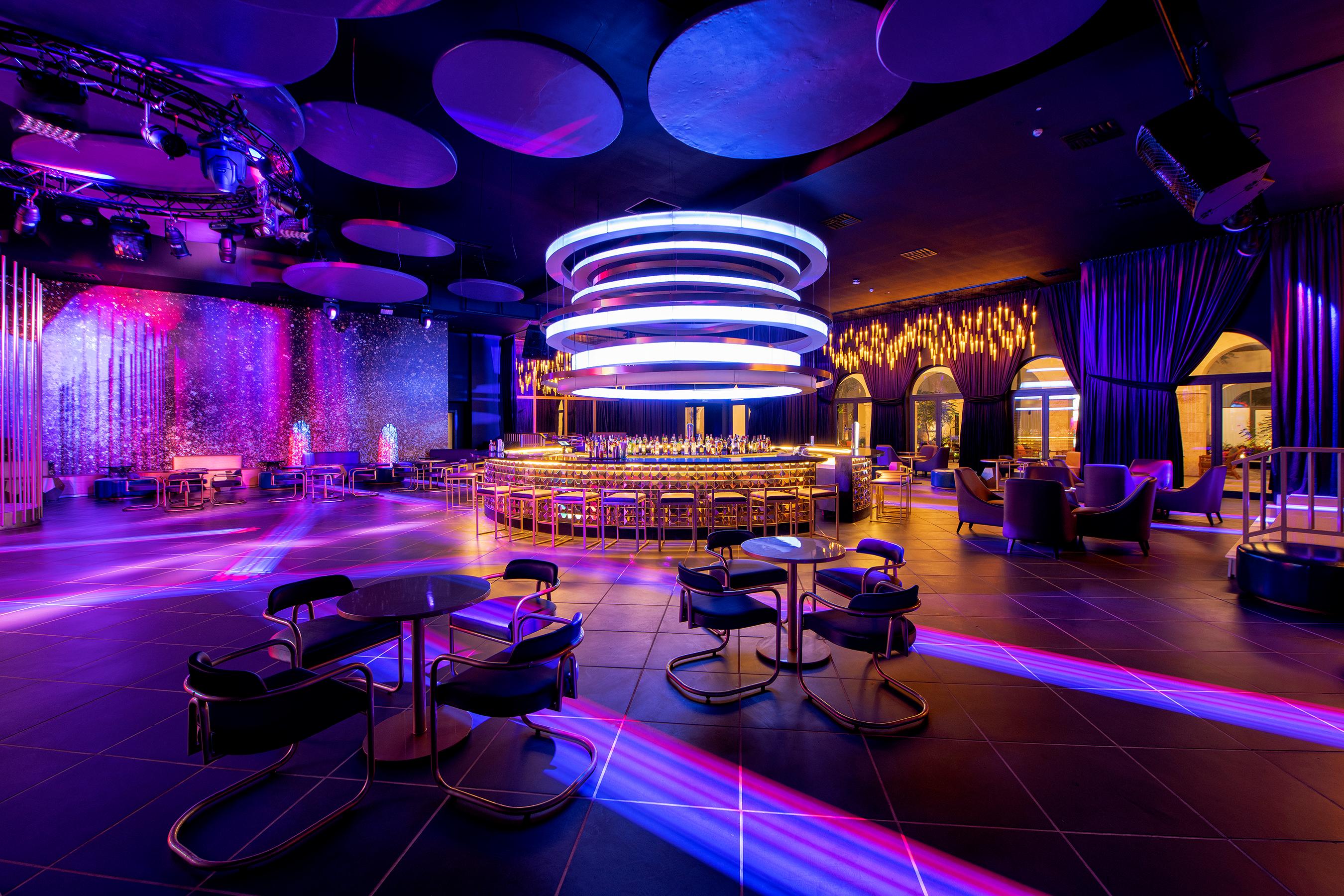 Bar/Salón Lopesan Costa Bavaro Resort, Spa & Casino US