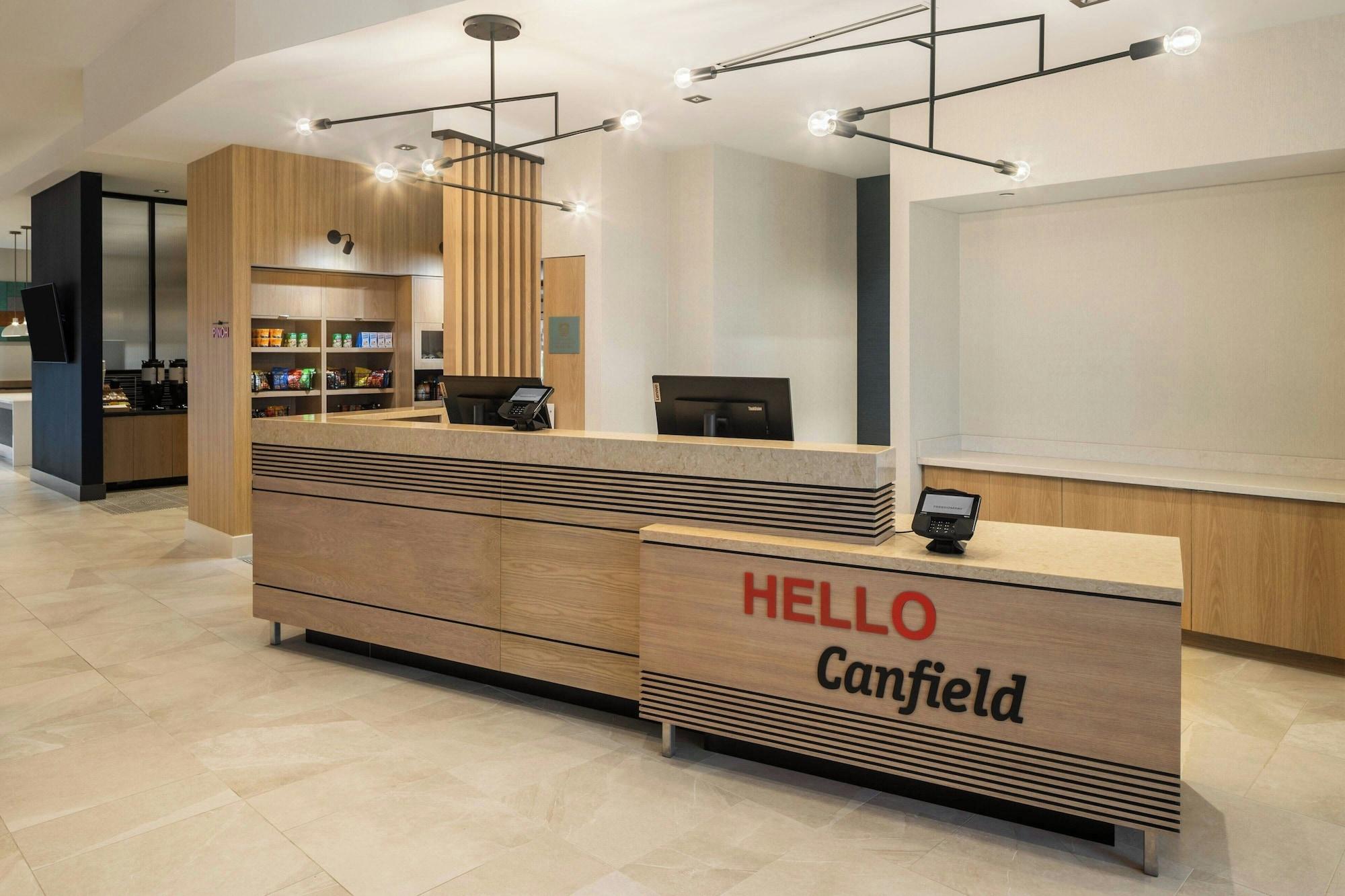 Vista Lobby Springhill Suites BY Marriott Canfield