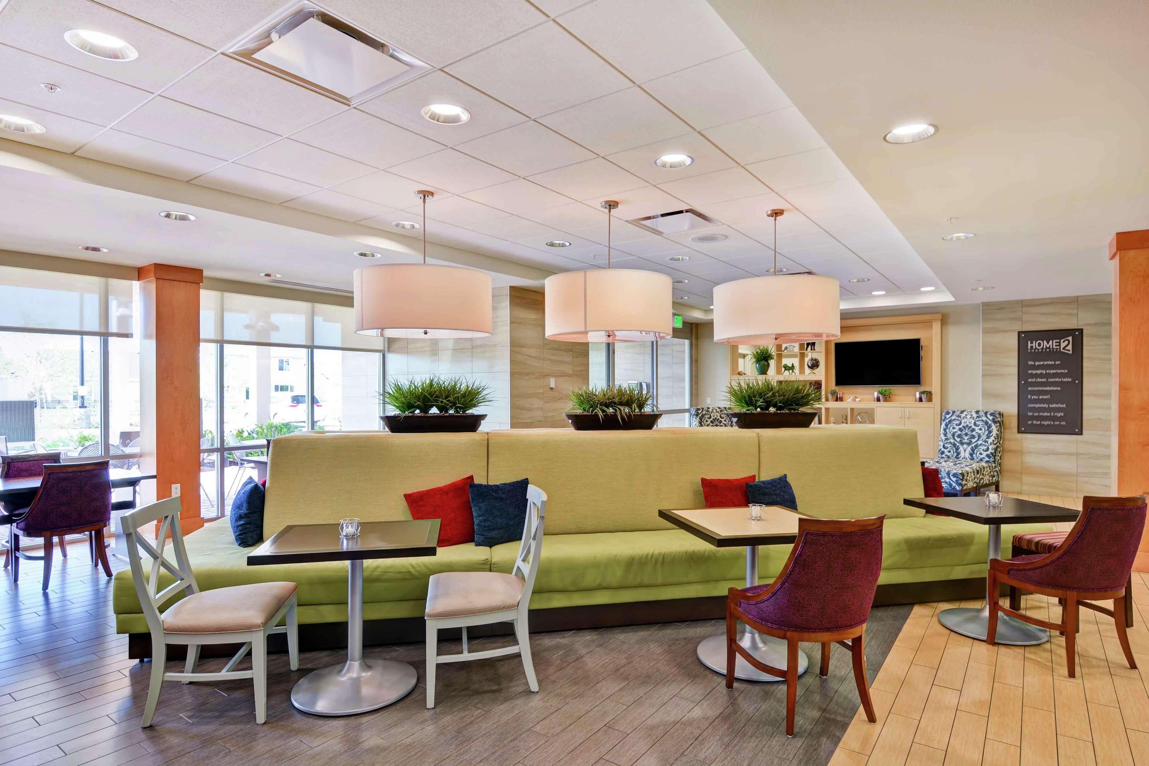 Vista Lobby Home2 Suites by Hilton Idaho Falls