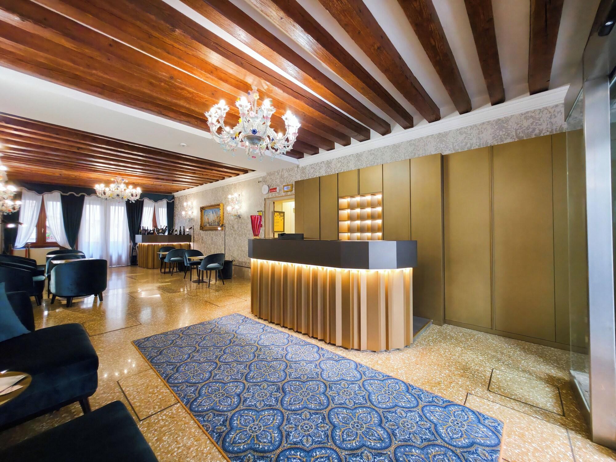 Vista Lobby Hotel Al Duca Di Venezia