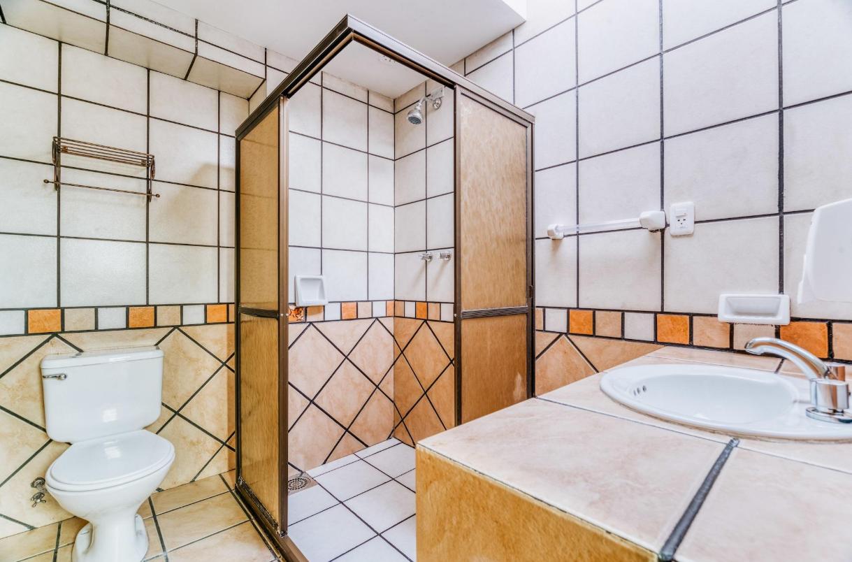 Baño Hotel Martí