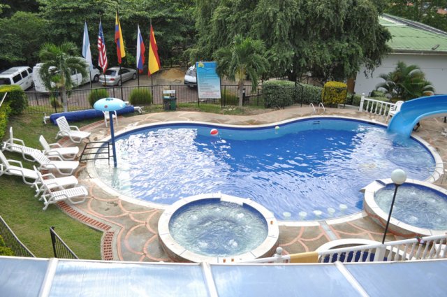 Vista Piscina Villeta Resort Hotel