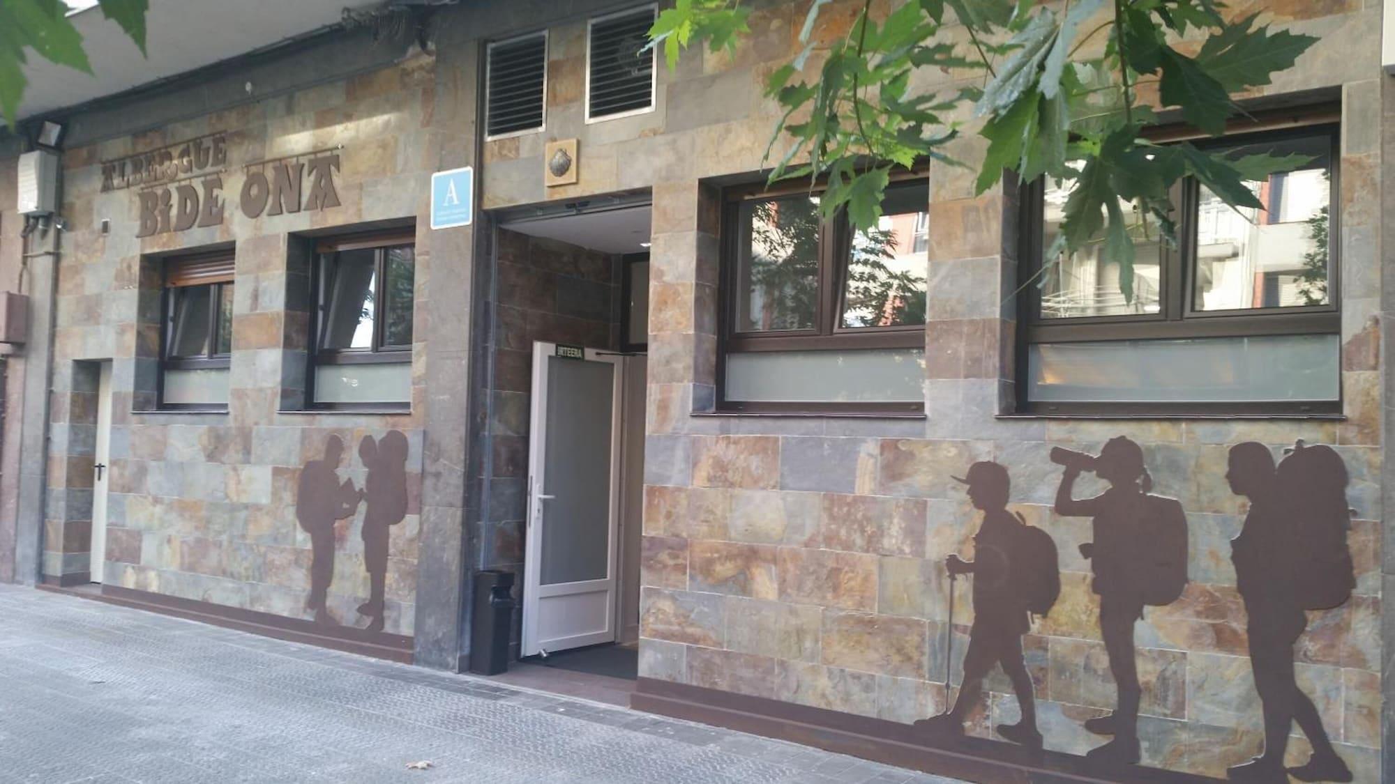 Vista Exterior Albergue Bide Ona - Hostel