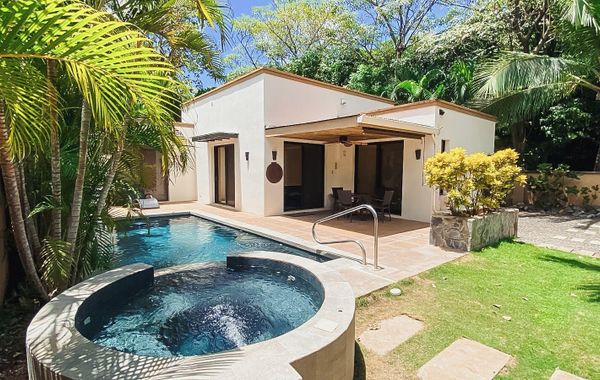 Family Paradise! 3br Home - Private Pool, Minutes from Flamingo/Conchal Beach - Hoteles con alberca en Playa Conchal, Guanacaste