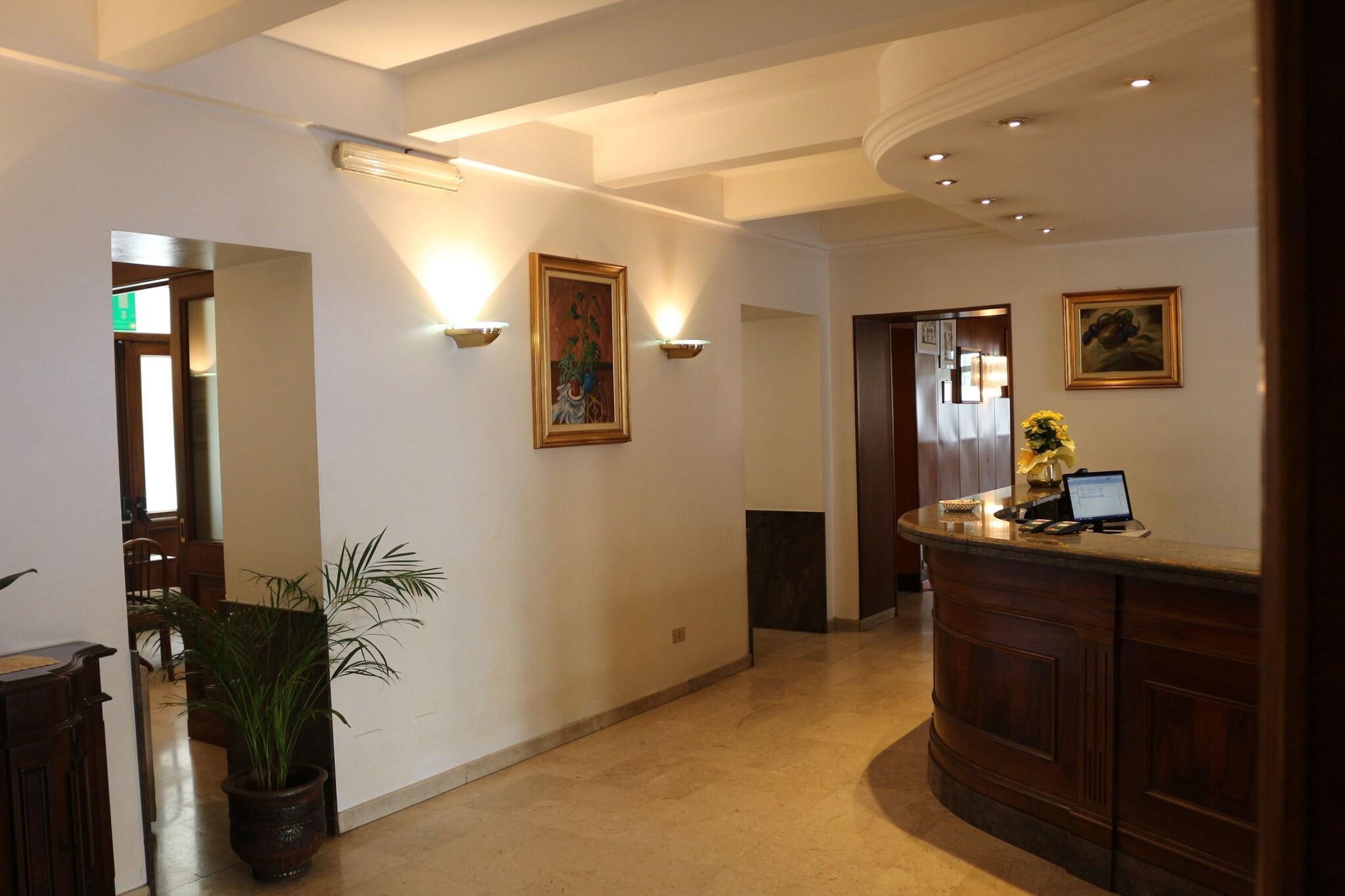 Vista do lobby Hotel Italia