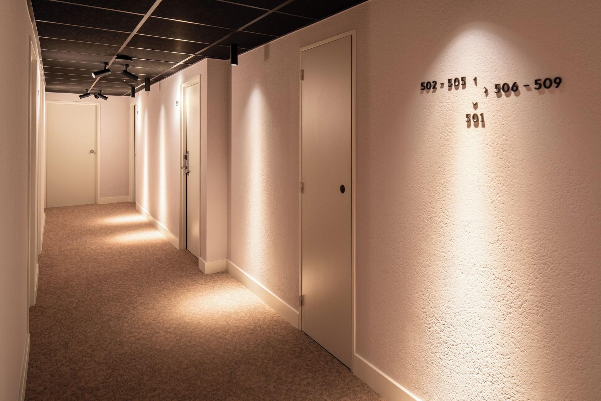 Varios Hotel Chamade