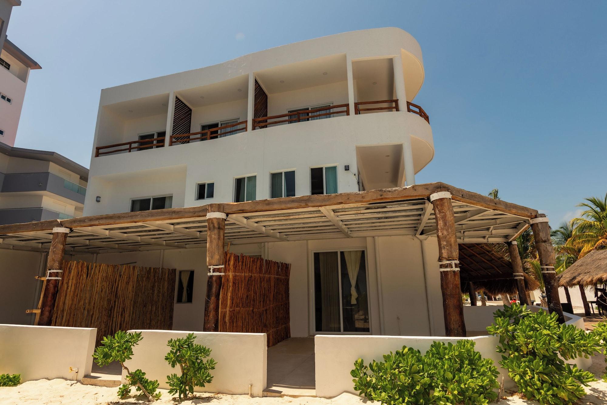 Vista Exterior Arenika Beach House Puerto Morelos