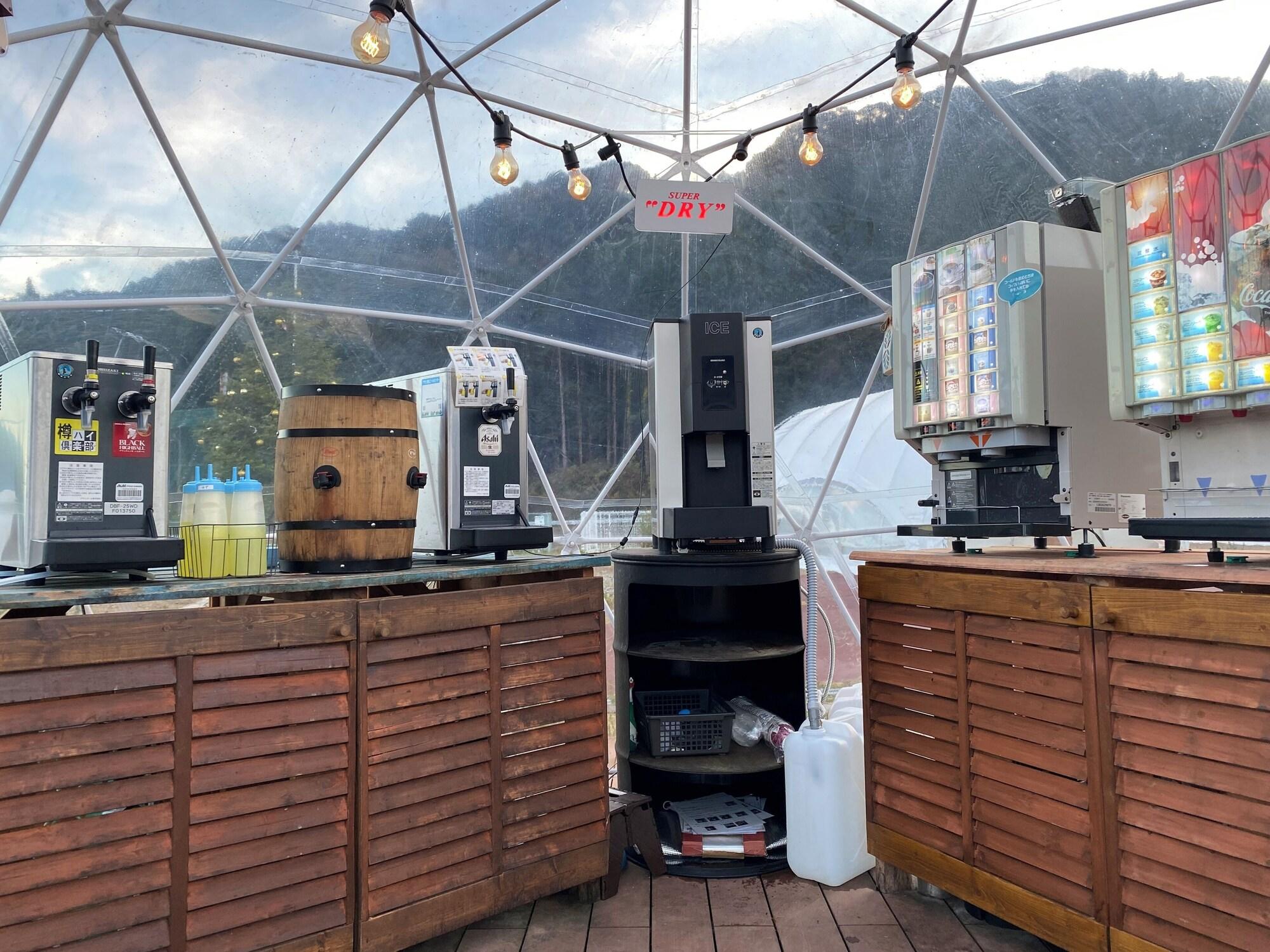 Bar/Salón Glamping & Port