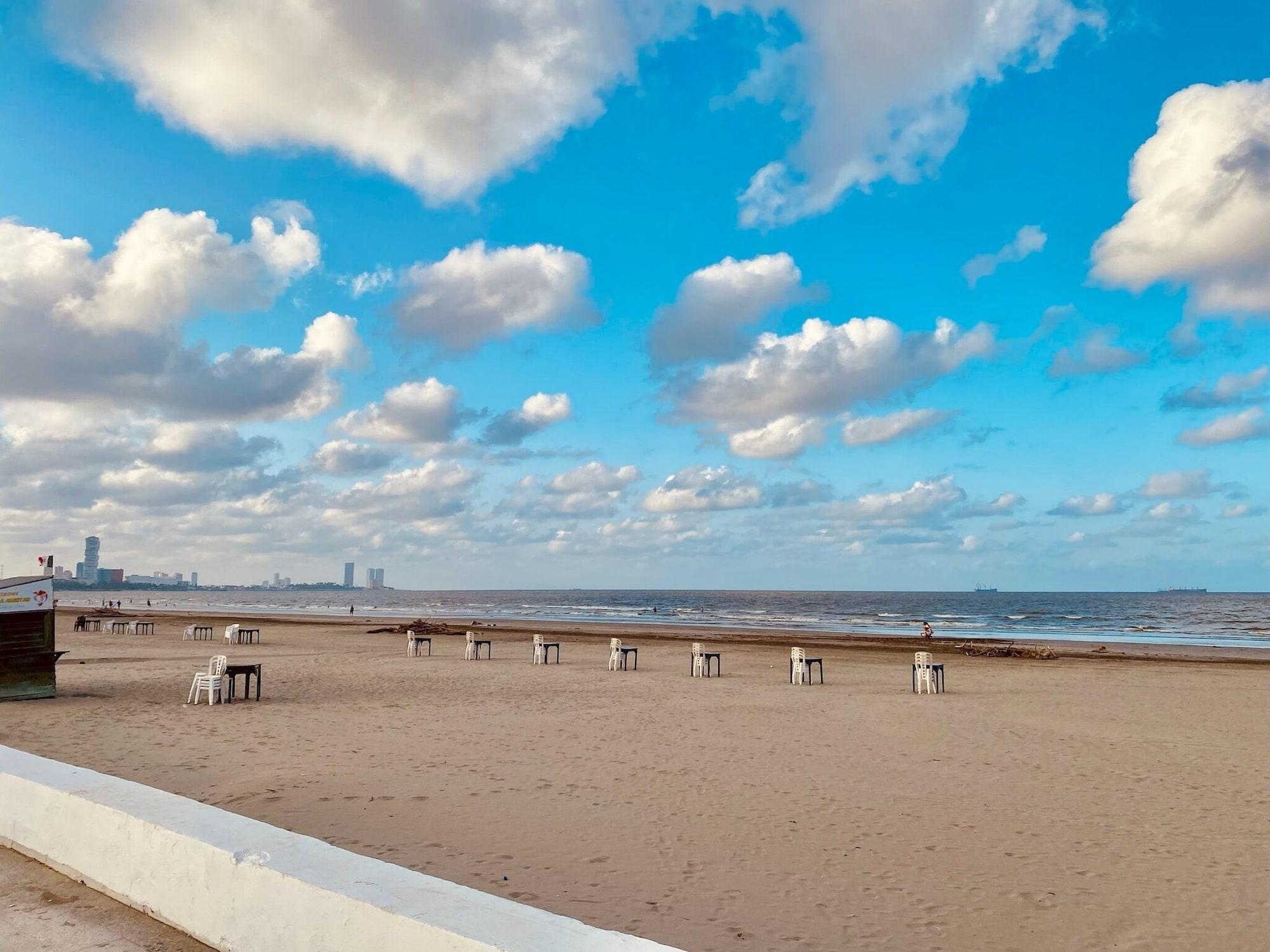 Varios Con alberca y vista al mar 2 TV's  y Netflix
