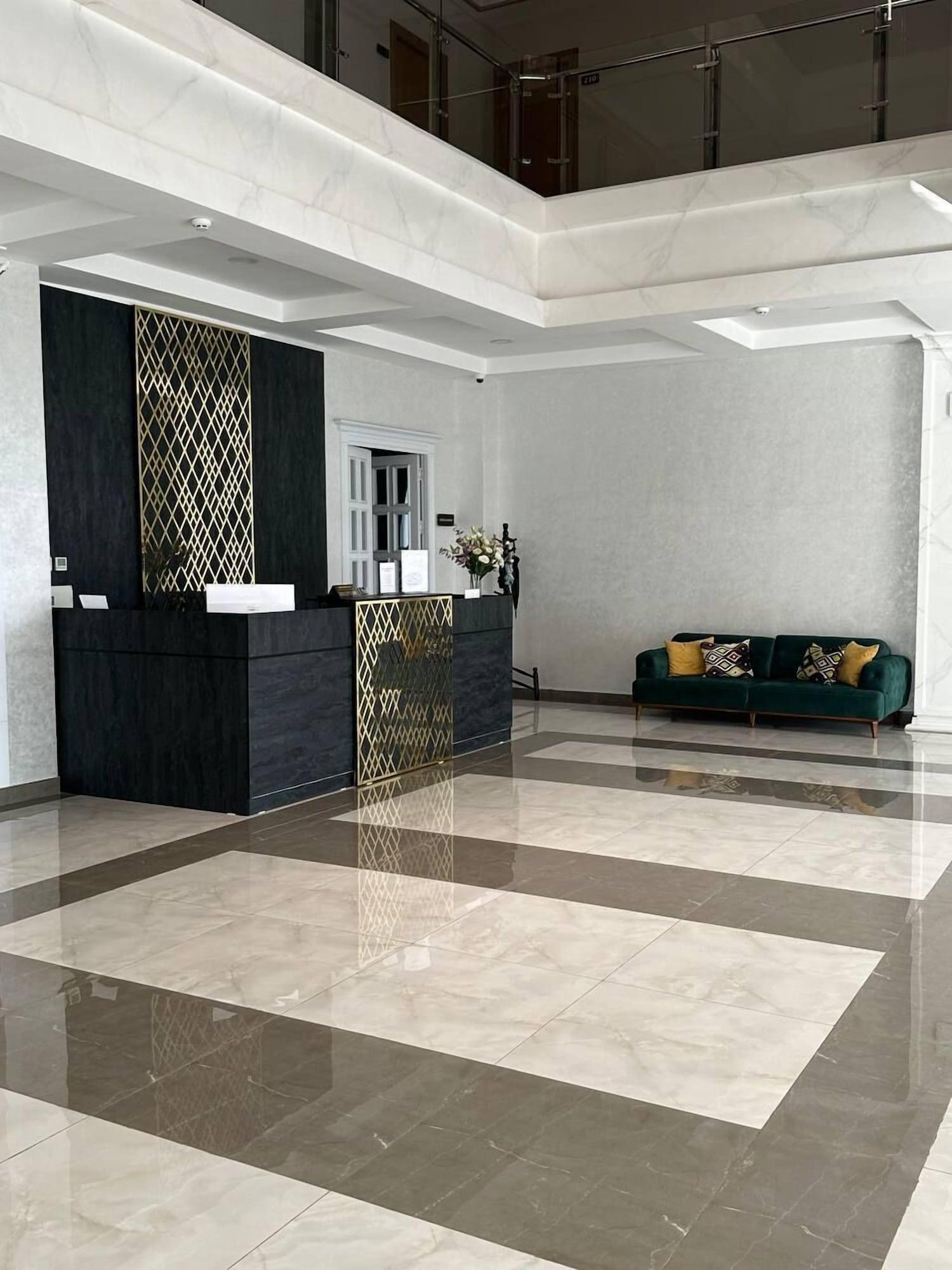 Vista Lobby Saroy Gardens Hotel