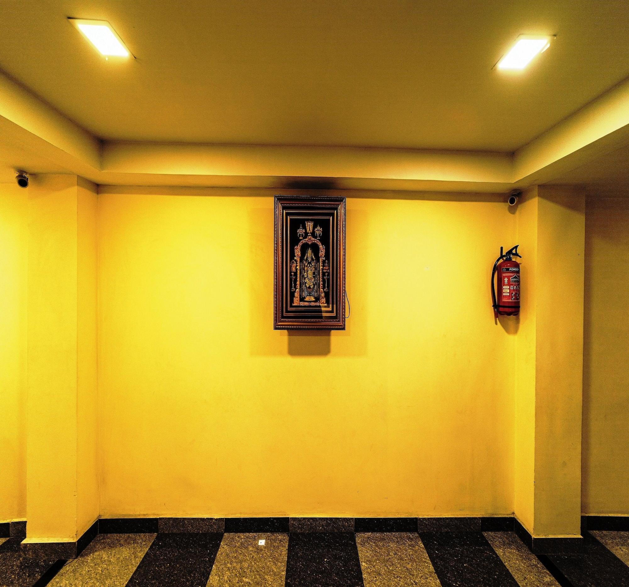 Varios Sau Residency