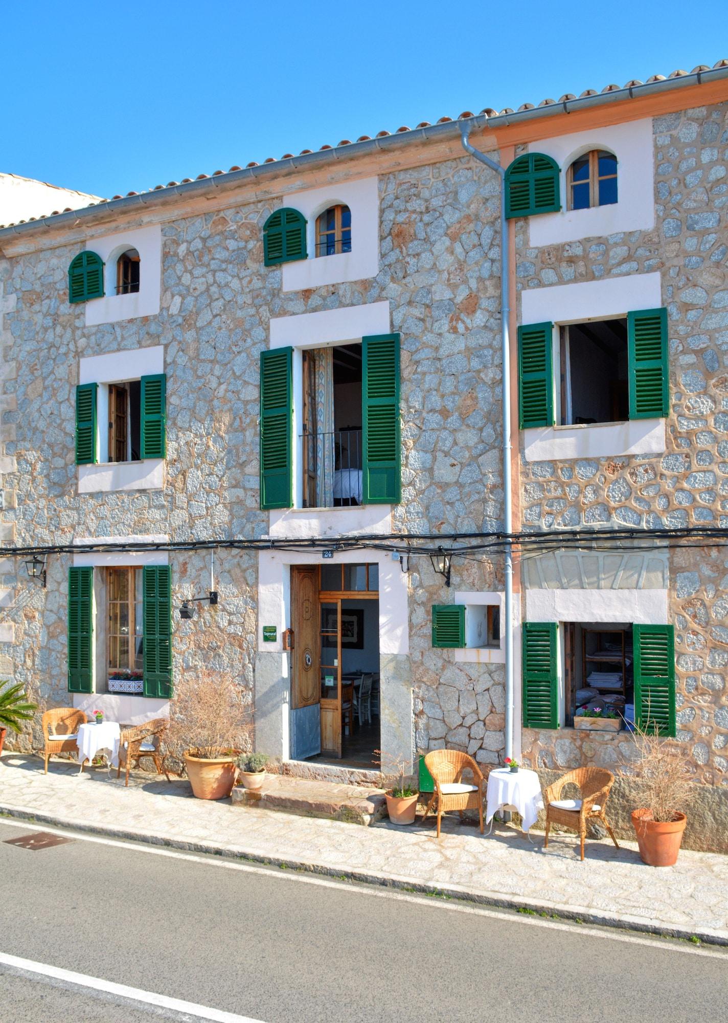 Vista Exterior Can Busquets - Hotel d'Interior