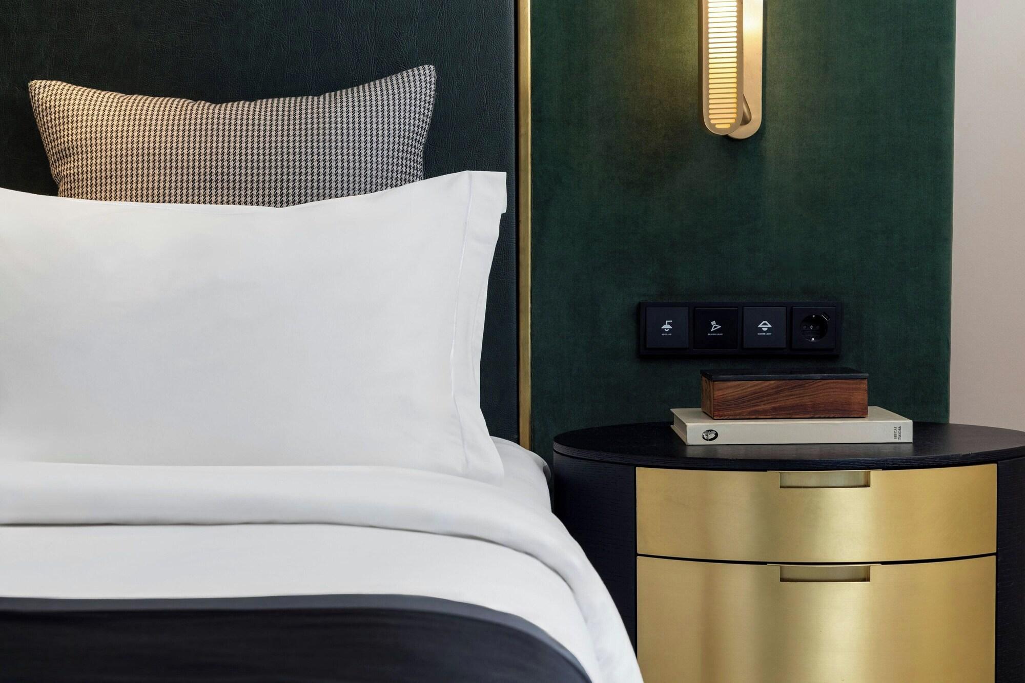 Habitación Academias Hotel, Autograph Collection