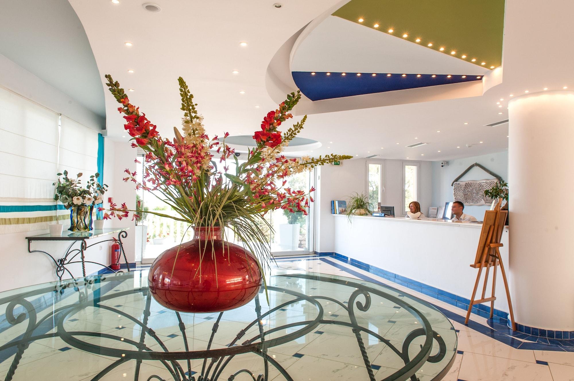 Vista Lobby Gerakas Belvedere Hotel & Luxury Suites