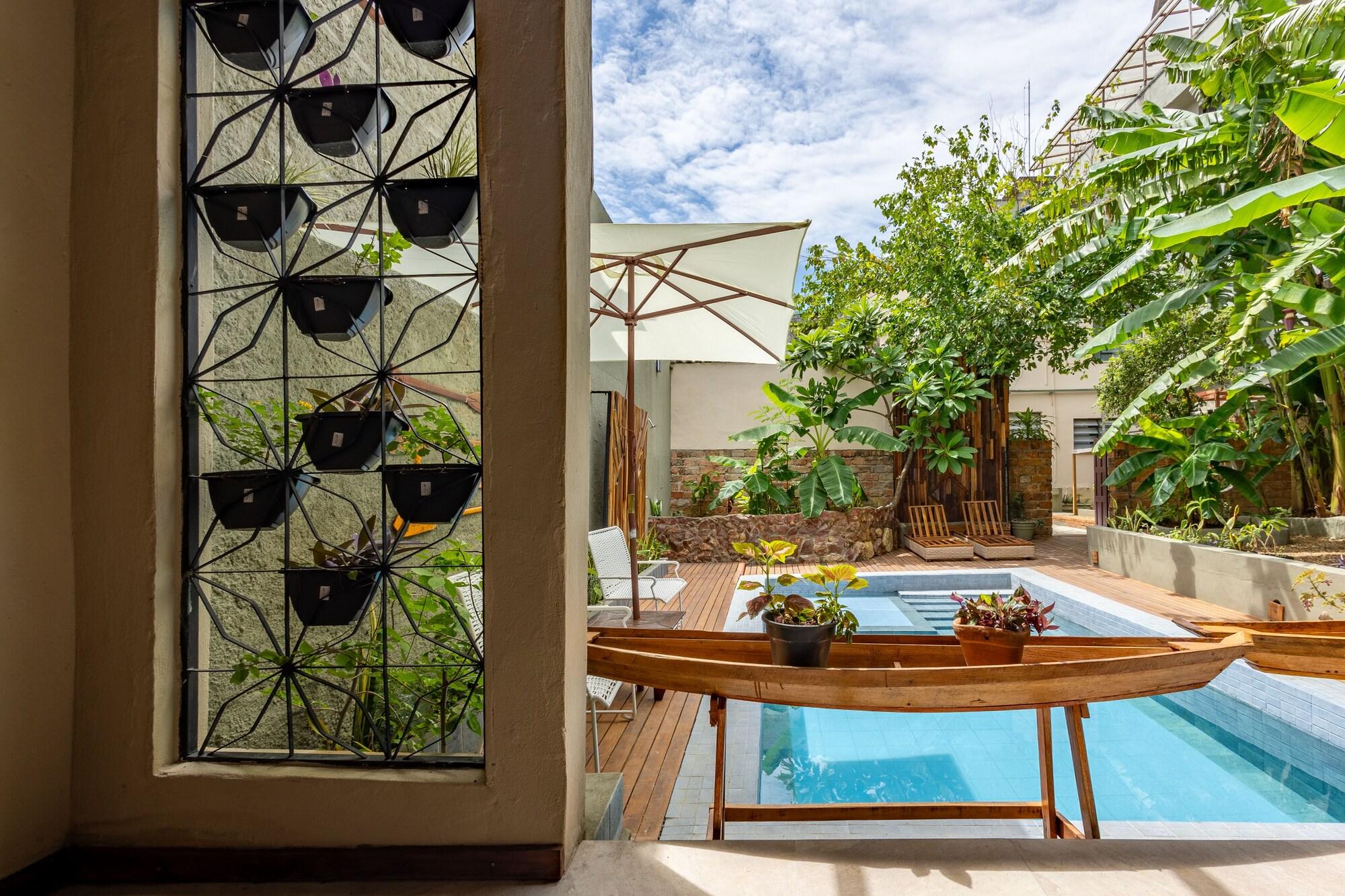 Vista Piscina Hotel Casa do Bispo