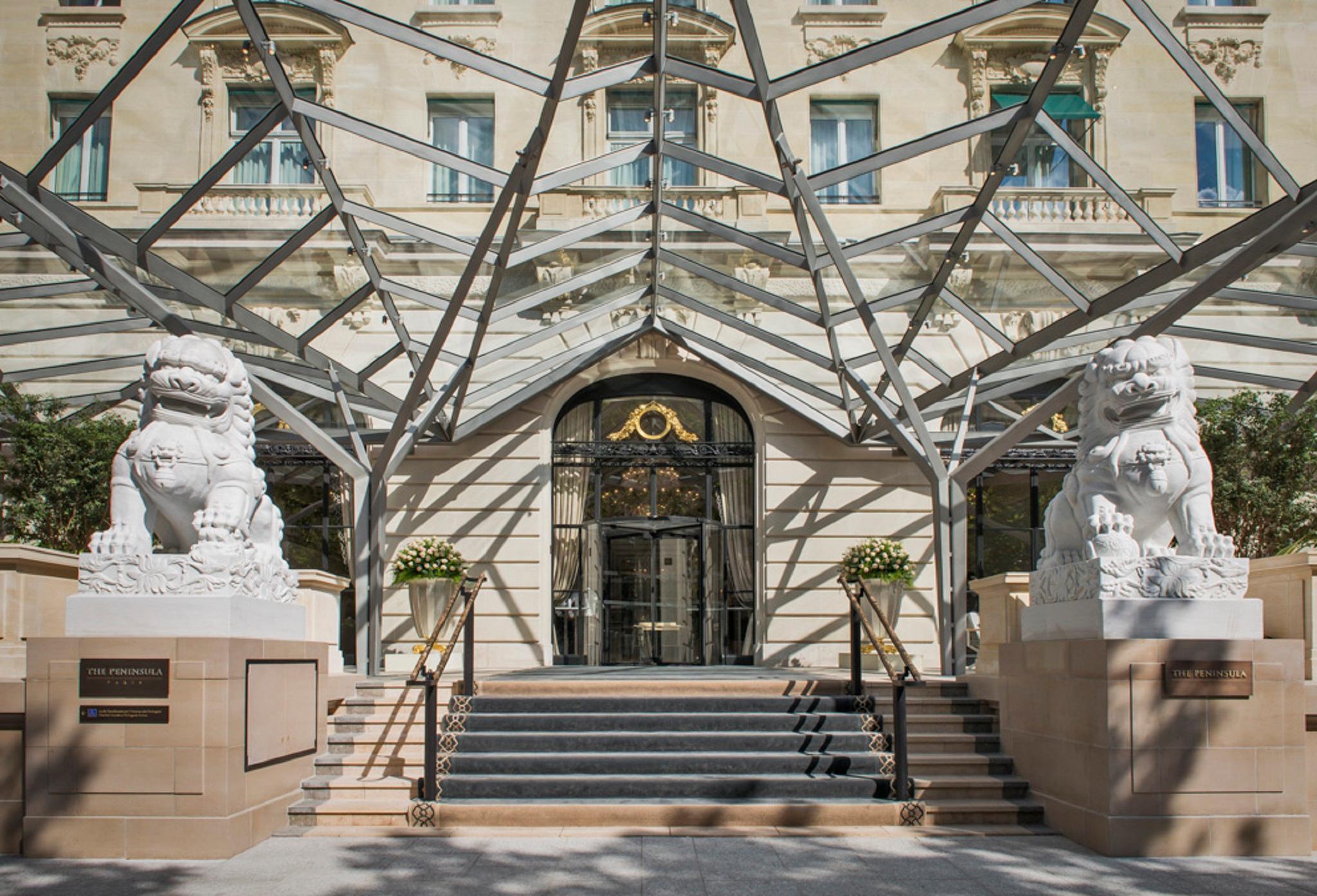 Vista Lobby The Peninsula Paris
