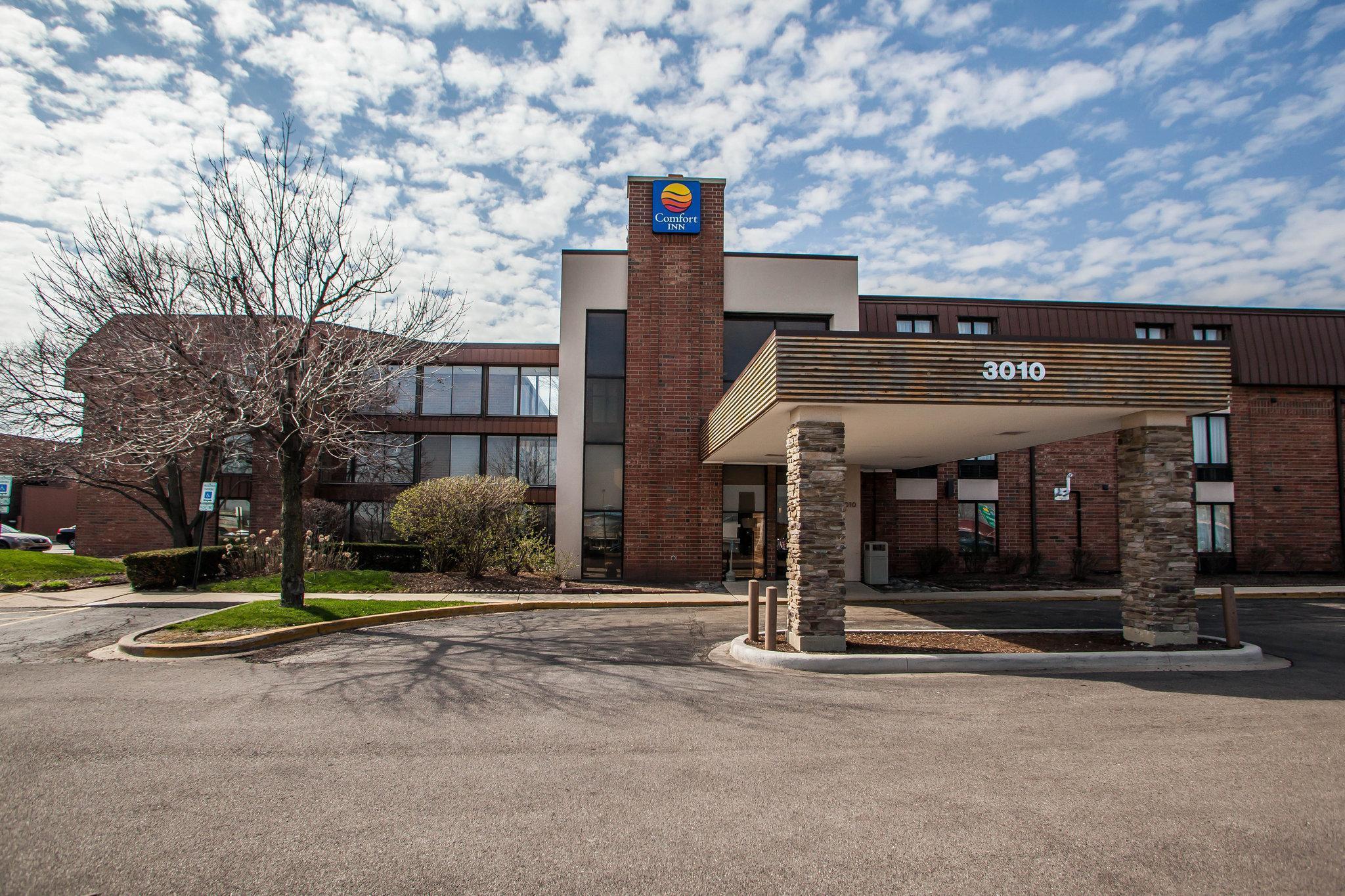 Vista Exterior Best Western Chicago - Downers Grove