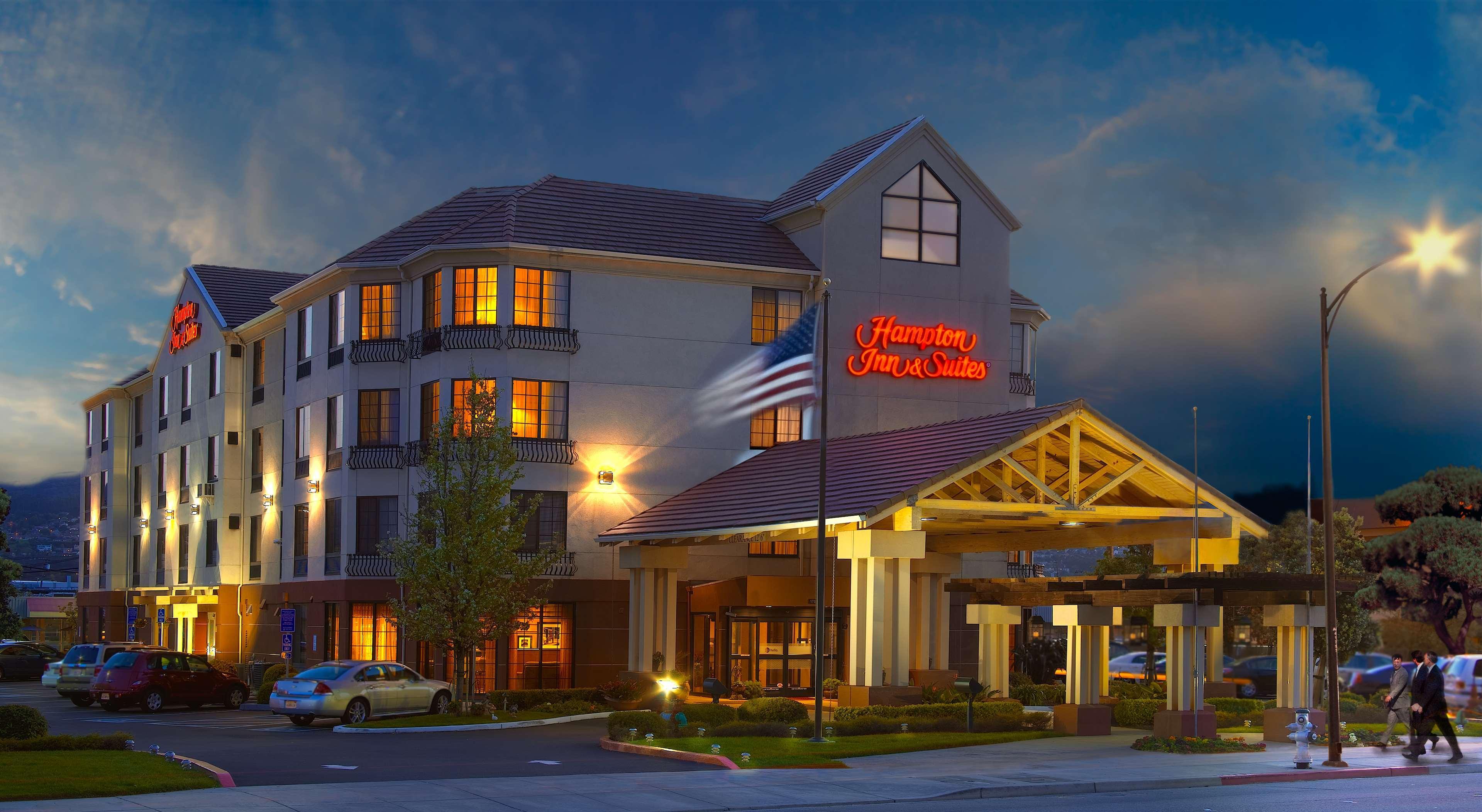 Vista Exterior Hampton Inn & Suites San Francisco Airport