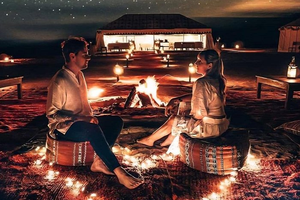 Actividad - Atardecer en el desierto de Agafay: Paseo en camello y cena, espectáculo de fuego.