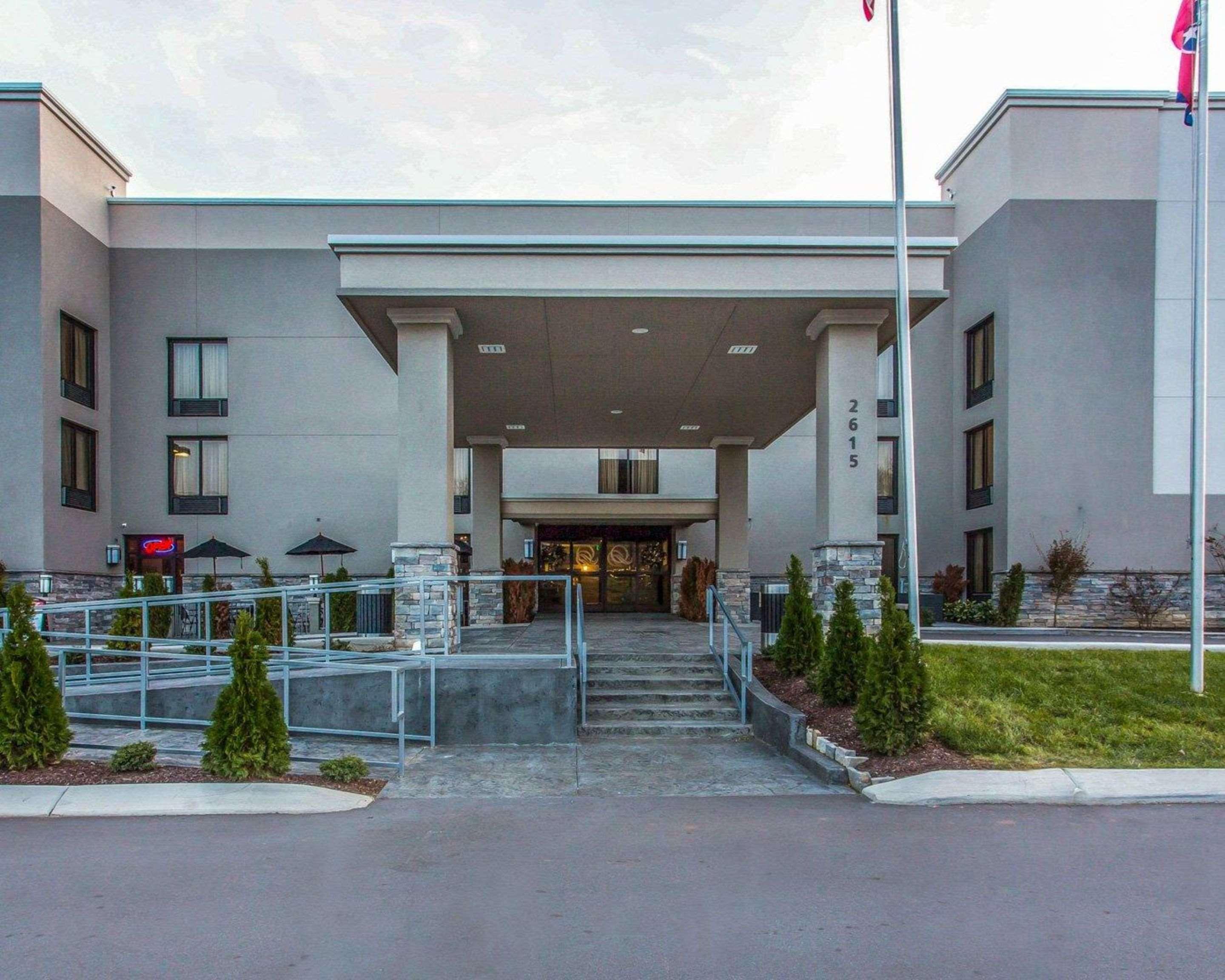Vista Exterior Quality Suites Nashville Airport