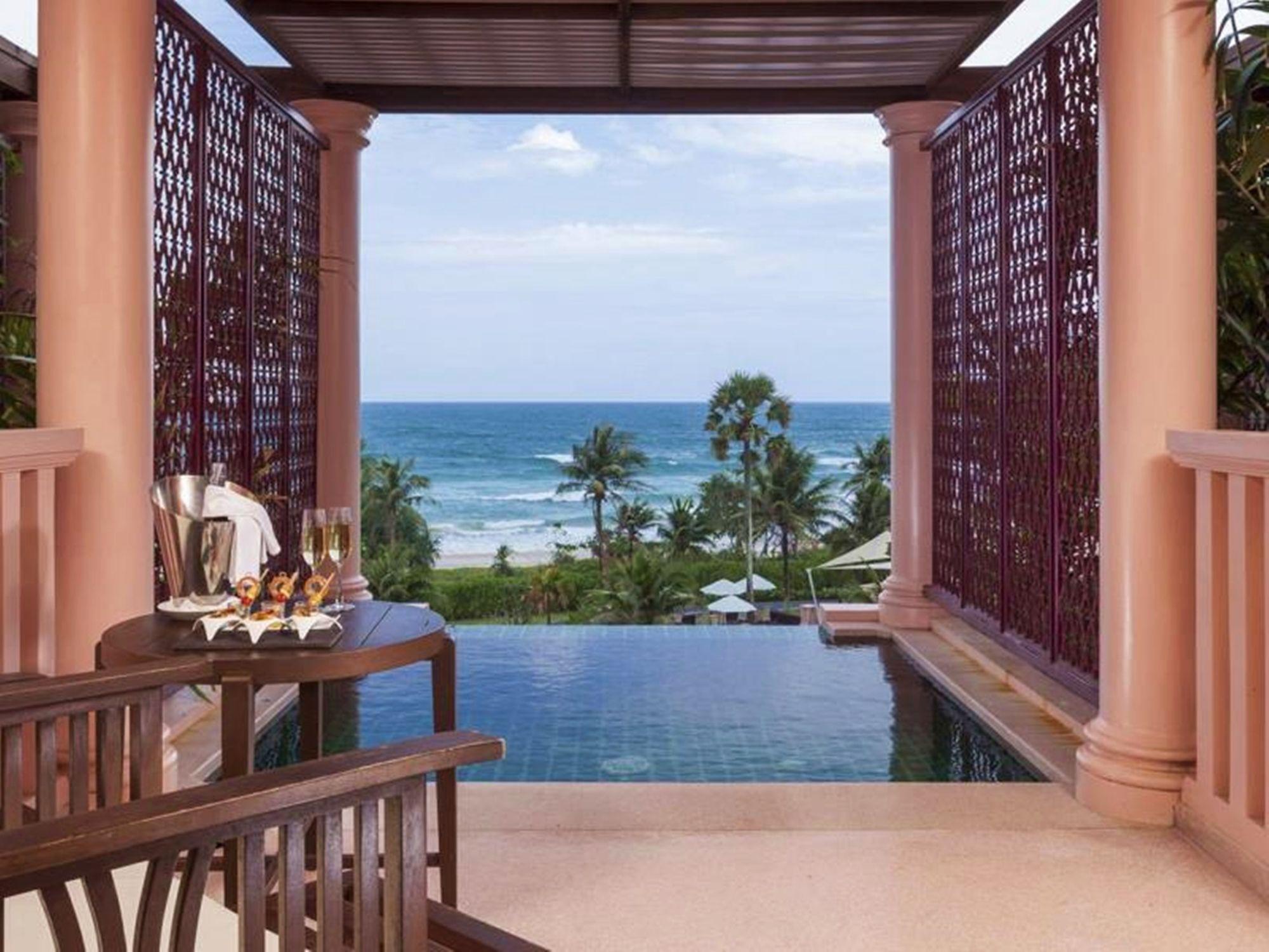 Centara beach resort. Centara Grand Karon. Grand Deluxe Phuket. Centara Grand Beach Пхукет. Centara Grand Beach Resort Phuket 5*.