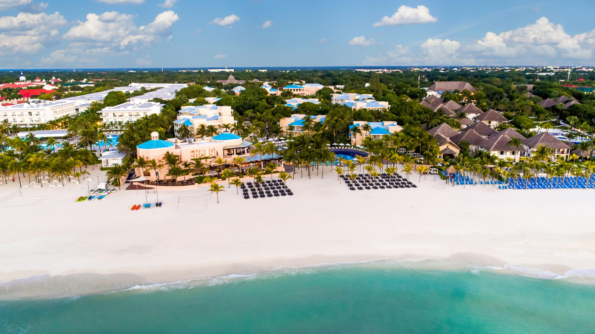Vista Exterior Royal Hideaway Playacar All Inclusive - Adults only