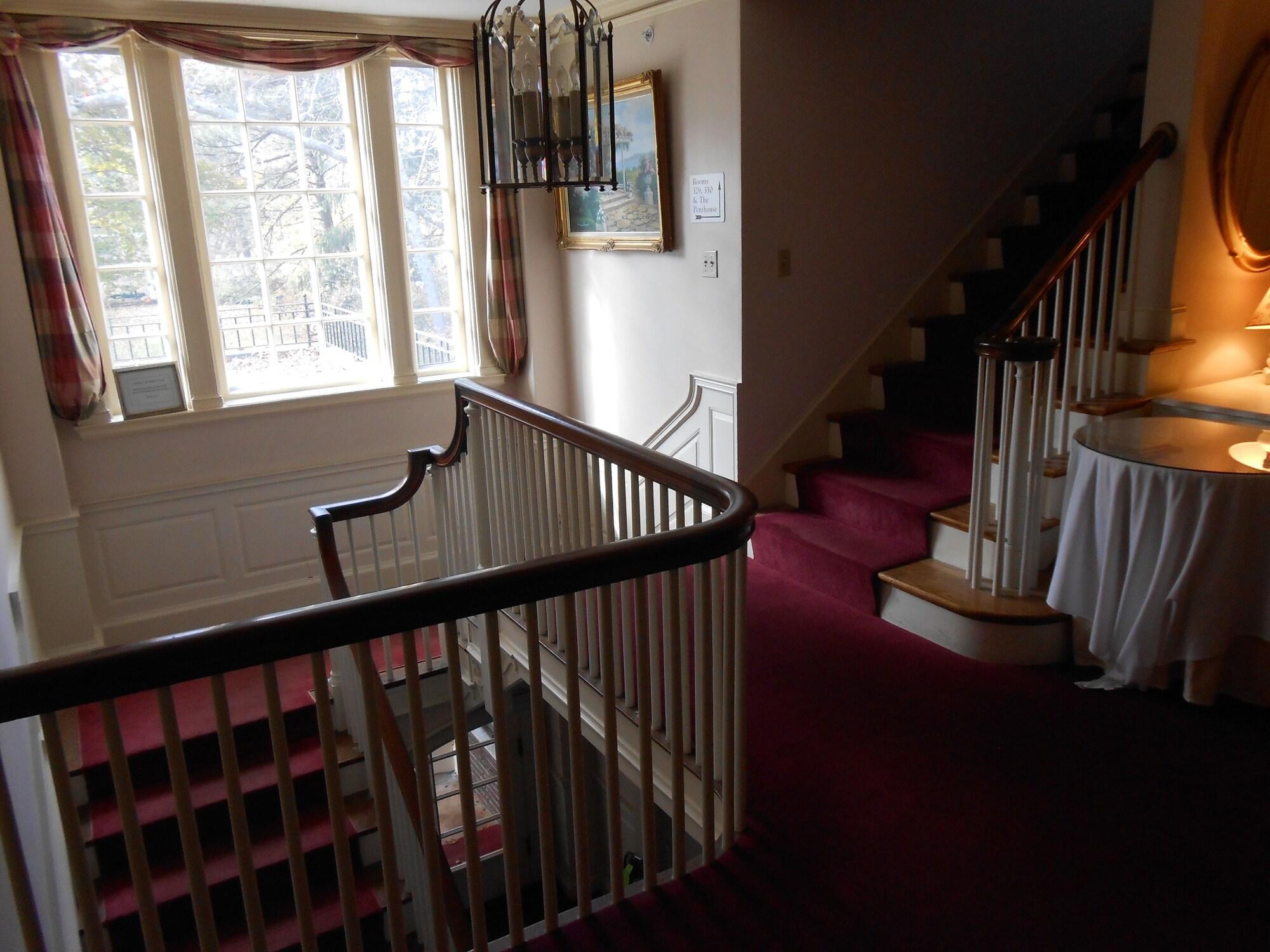 Vista Lobby The Governor's Inn