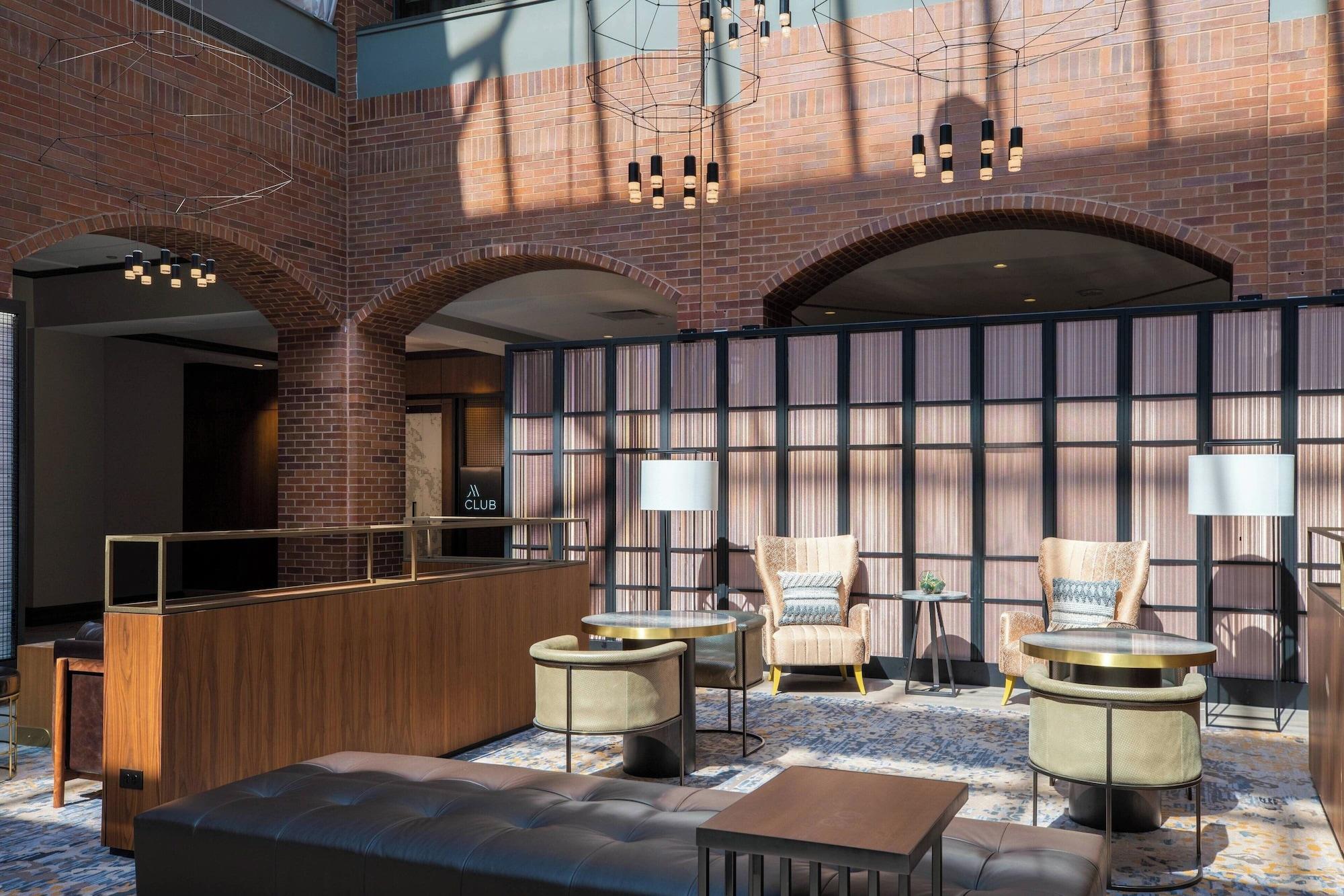 Vista Lobby Philadelphia Marriott Old City