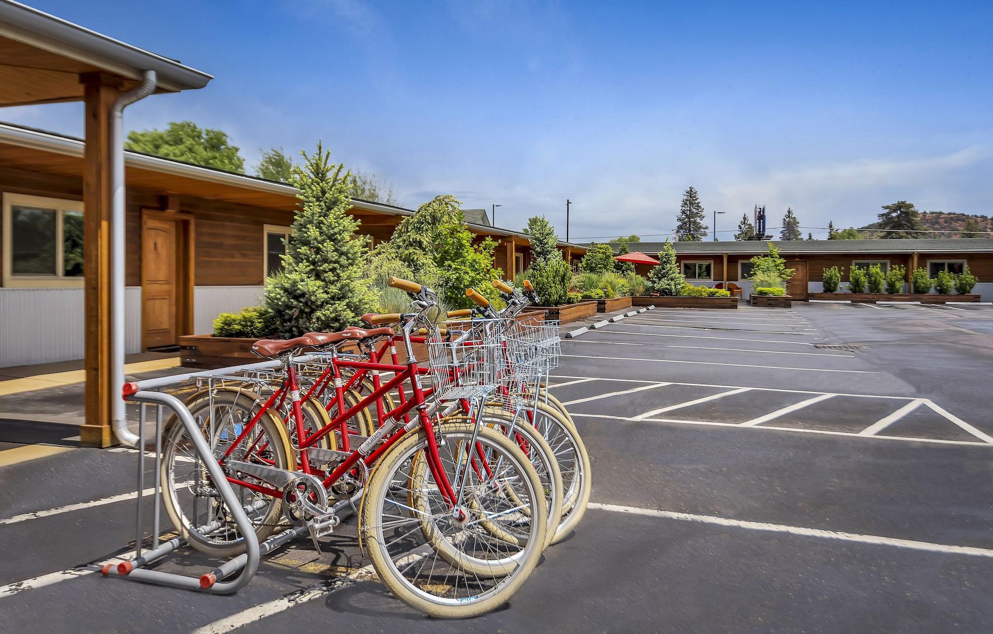 Varios Wall Street Suites