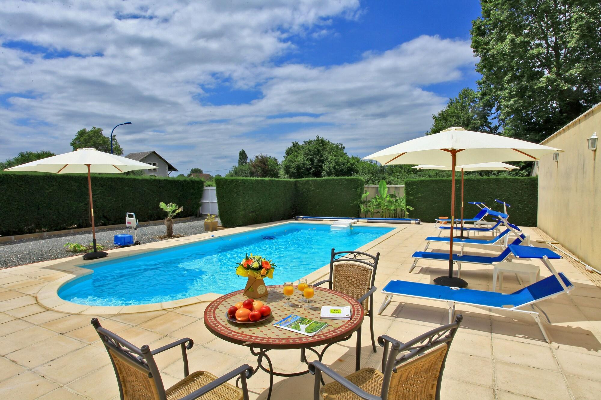 Vista Piscina Logis Hôtel Restaurant Le Sorbier