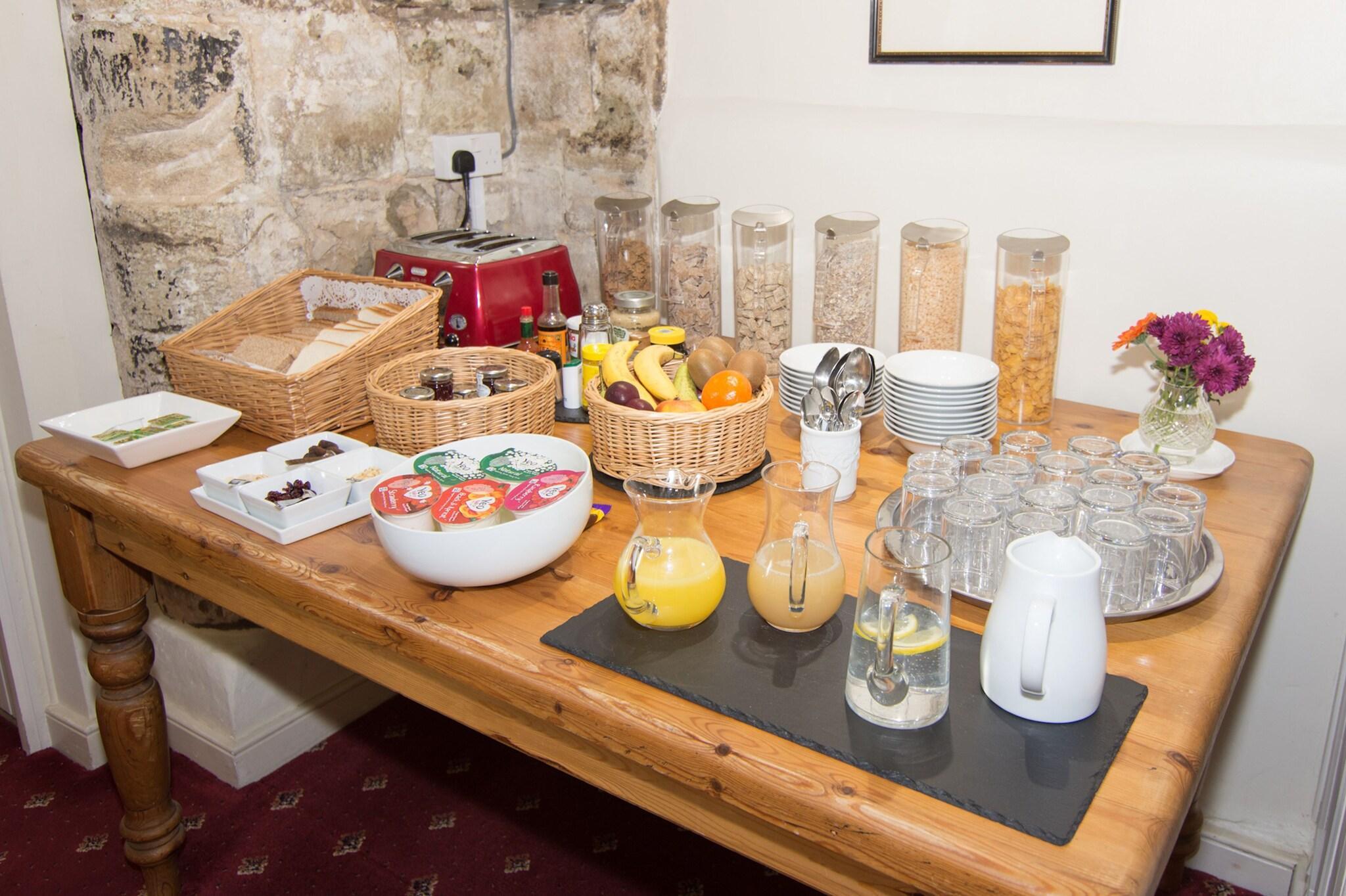 Restaurant The Abbey Hotel and Apartments