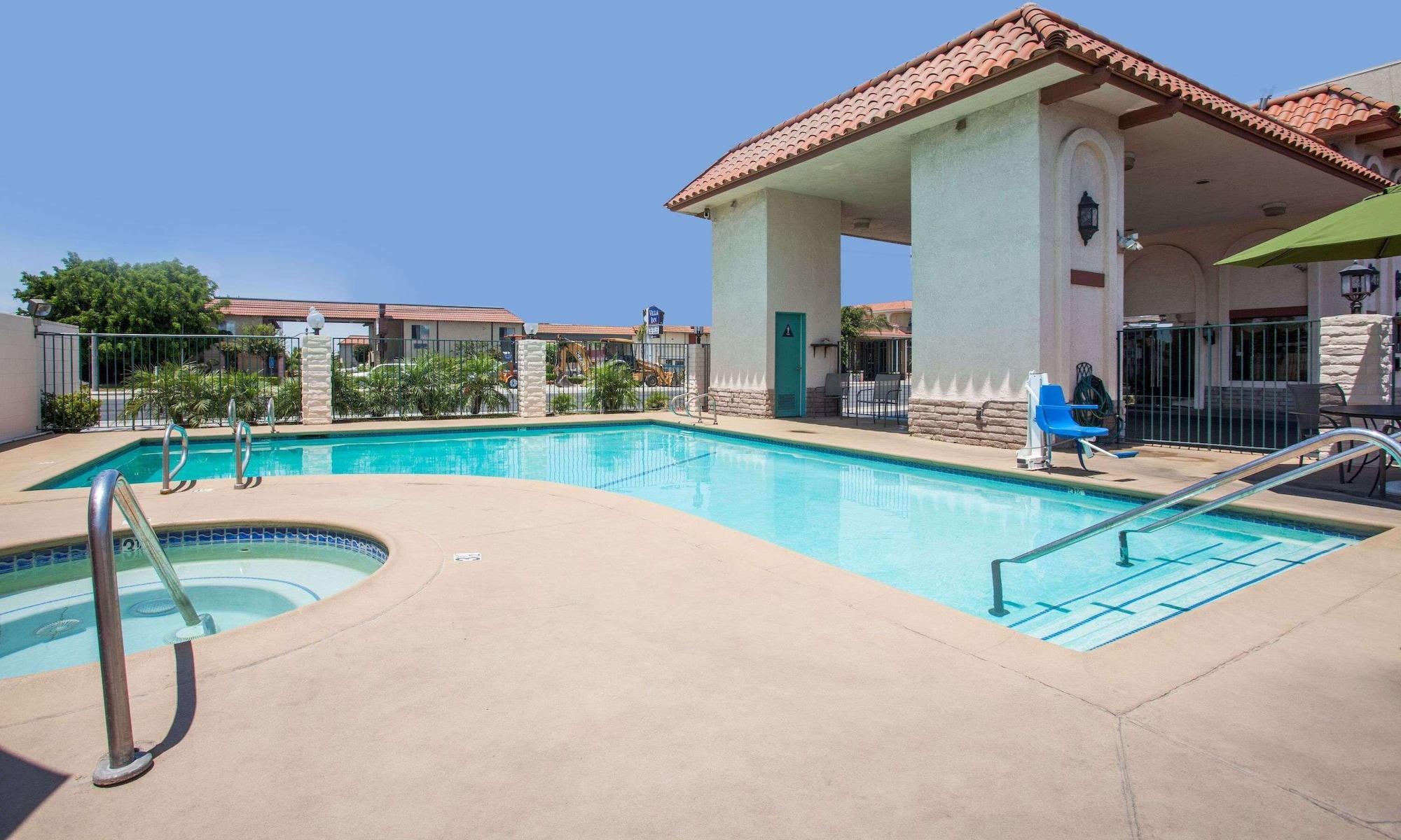 Varios Days Inn by Wyndham Anaheim Near the Park