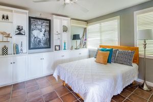 Paquete - Luxury Five-Bedroom Oasis in Playa Flamingo with a Private Pool and Stylish Decor