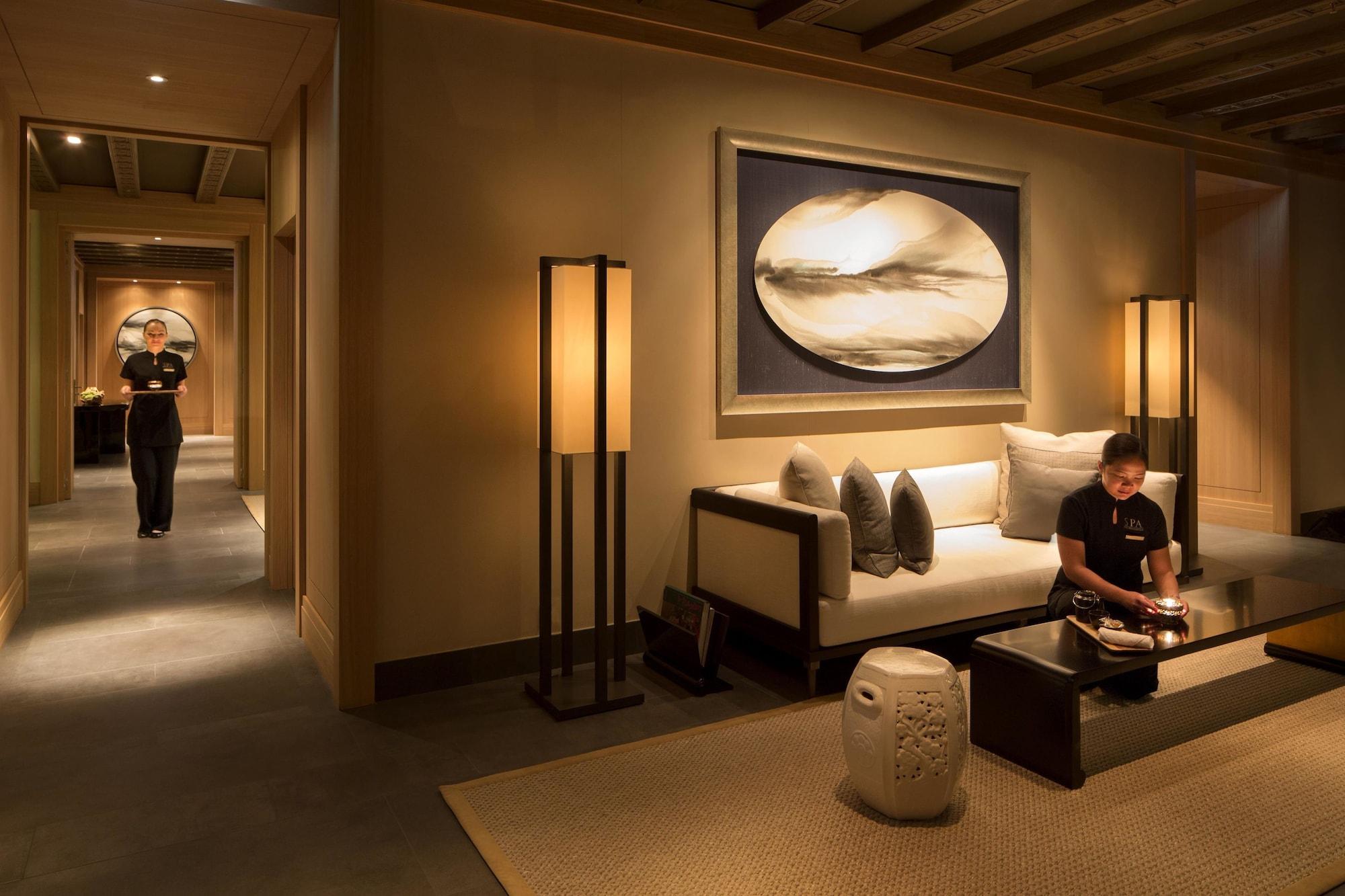 Spa The Peninsula Paris