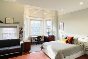 Alquiler Vacacional - Large 5 Bedroom Townhome 1.6 miles to White House.   Near Metro and bus lines