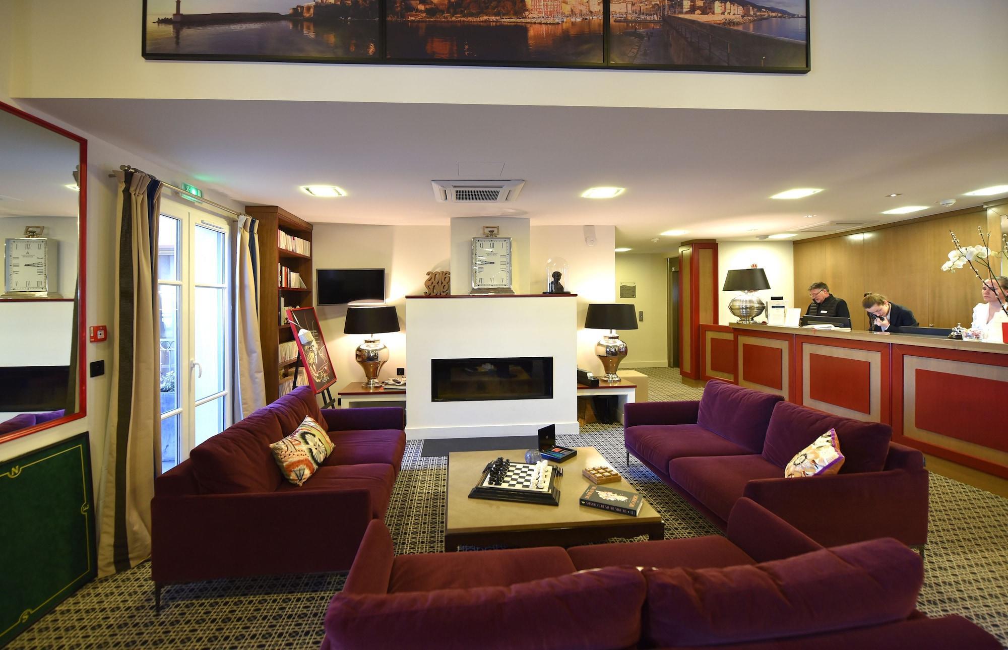 Vista Lobby Hôtel des Gouverneurs