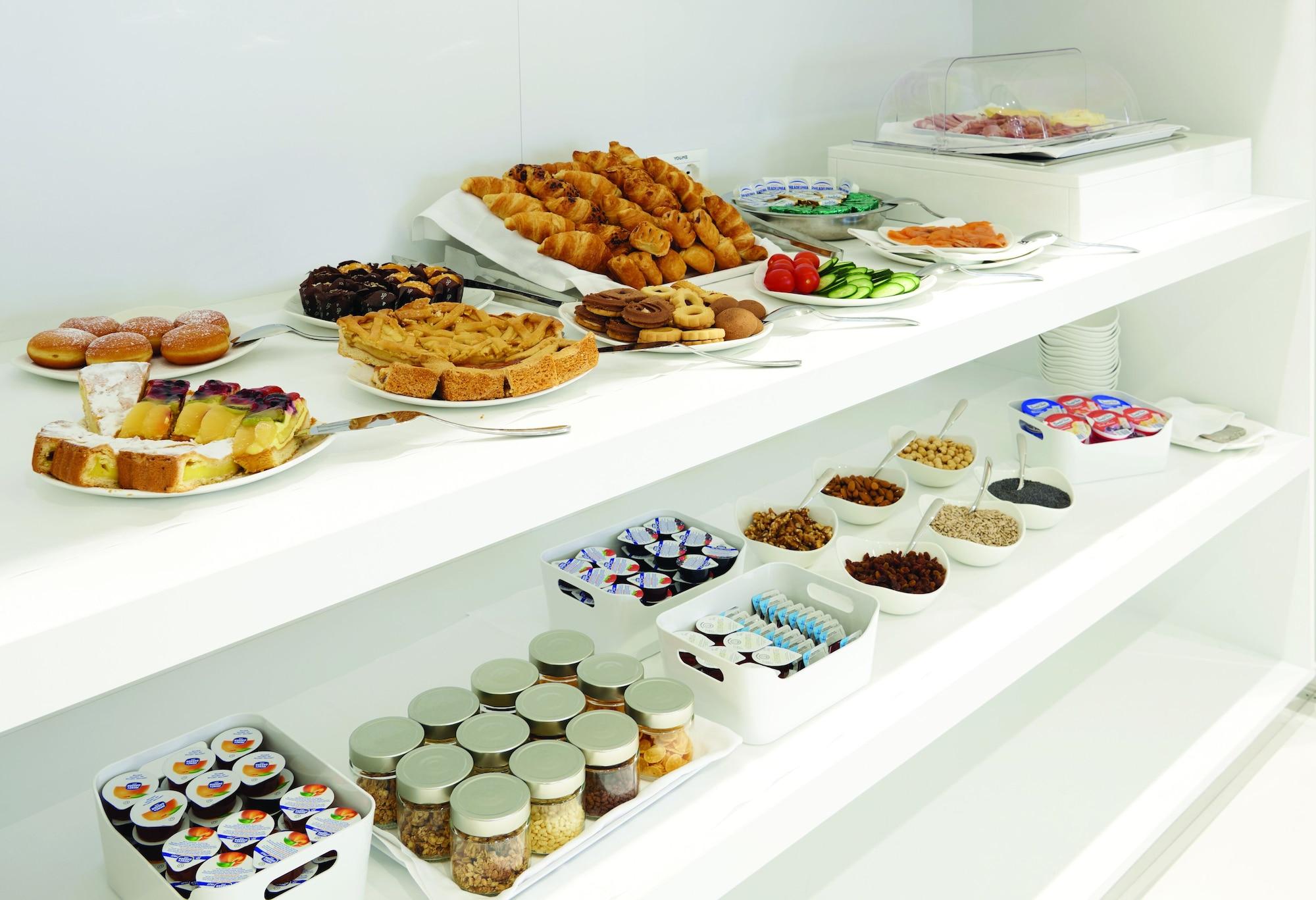 Restaurant You.Me Design Place Hotel