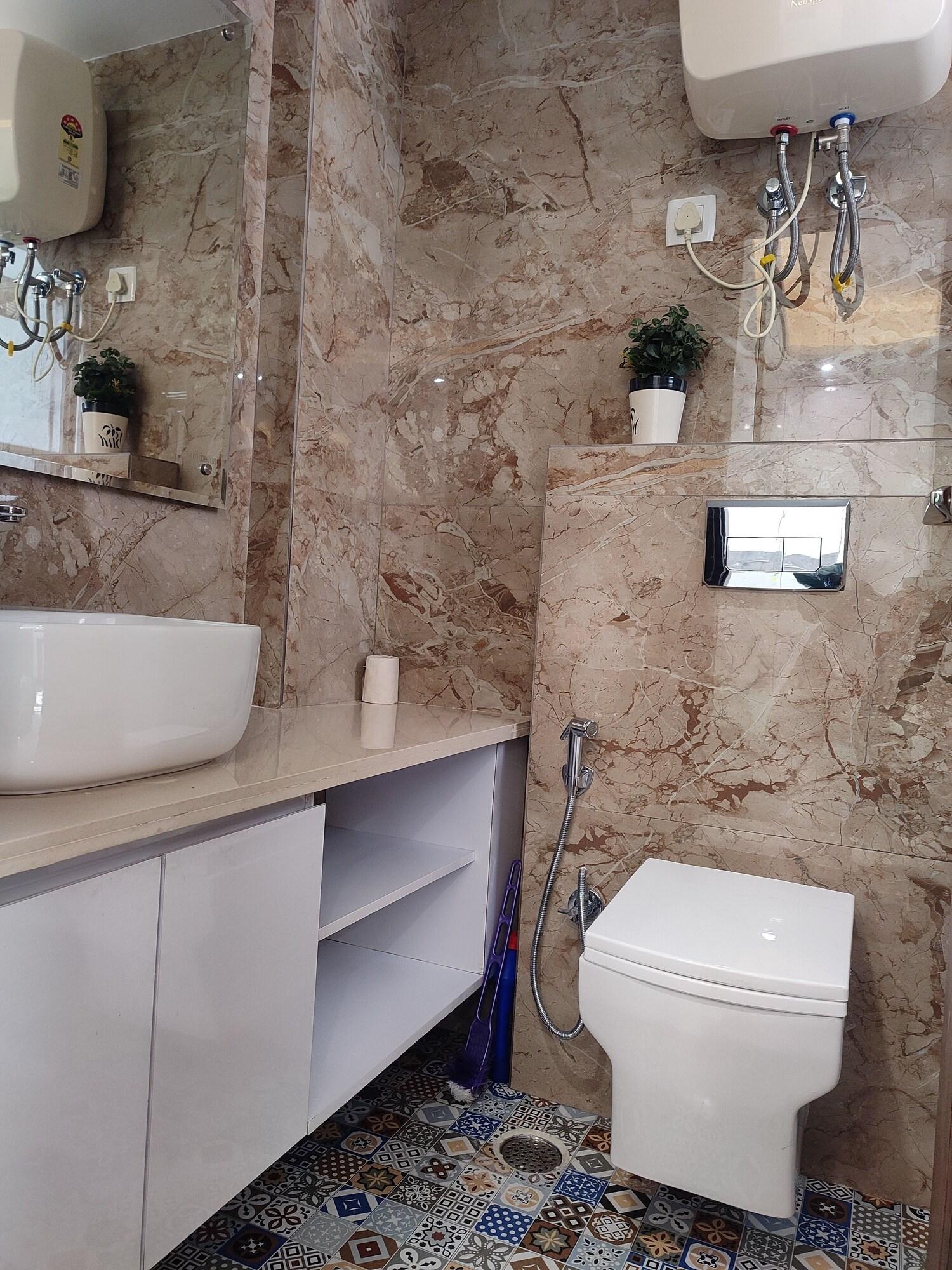 Equipamiento de Habitación Fully Furnished Room in Hauz Khas